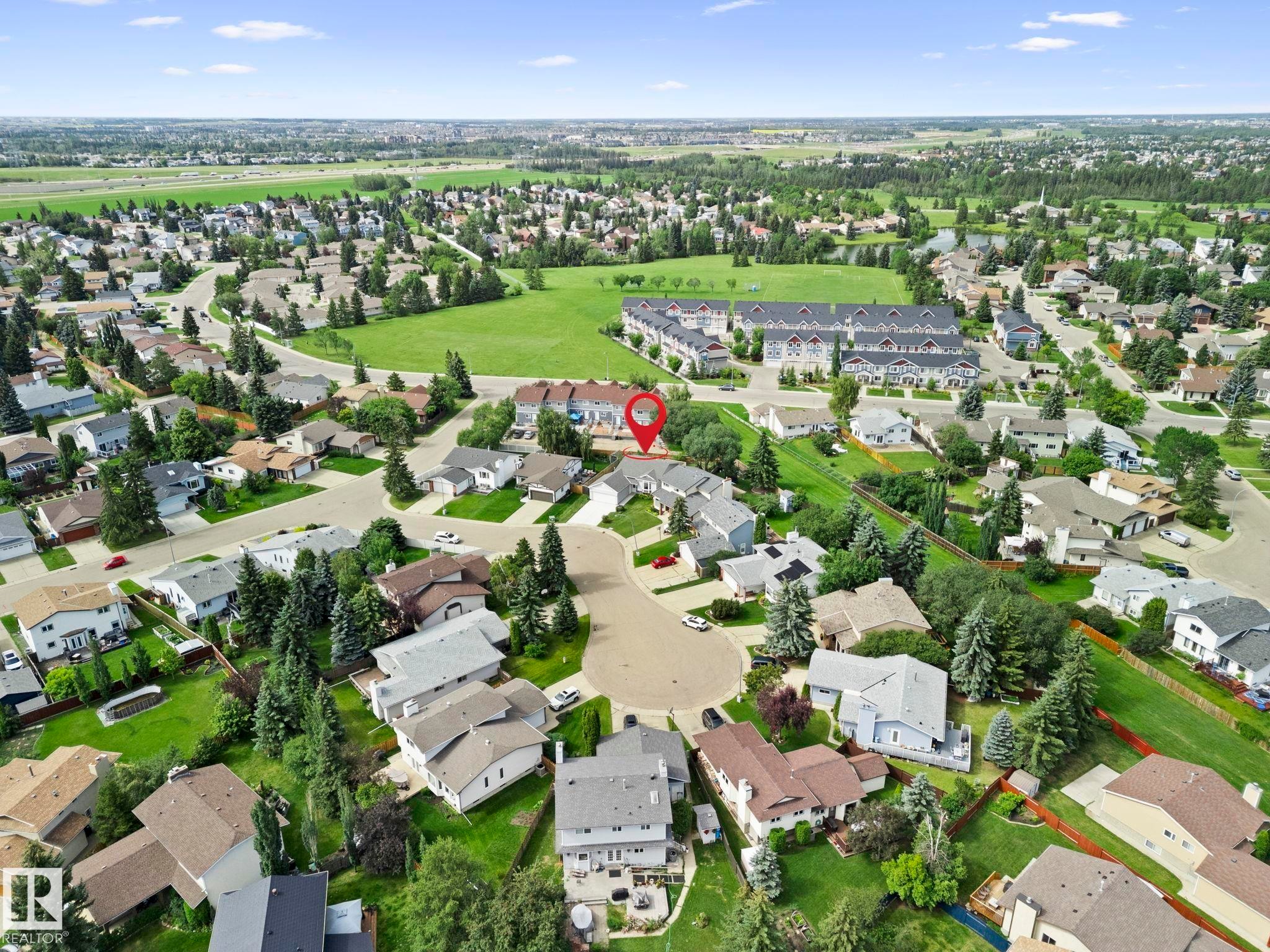 10458 14 Avenue Nw, Edmonton, AB - Outdoor With View