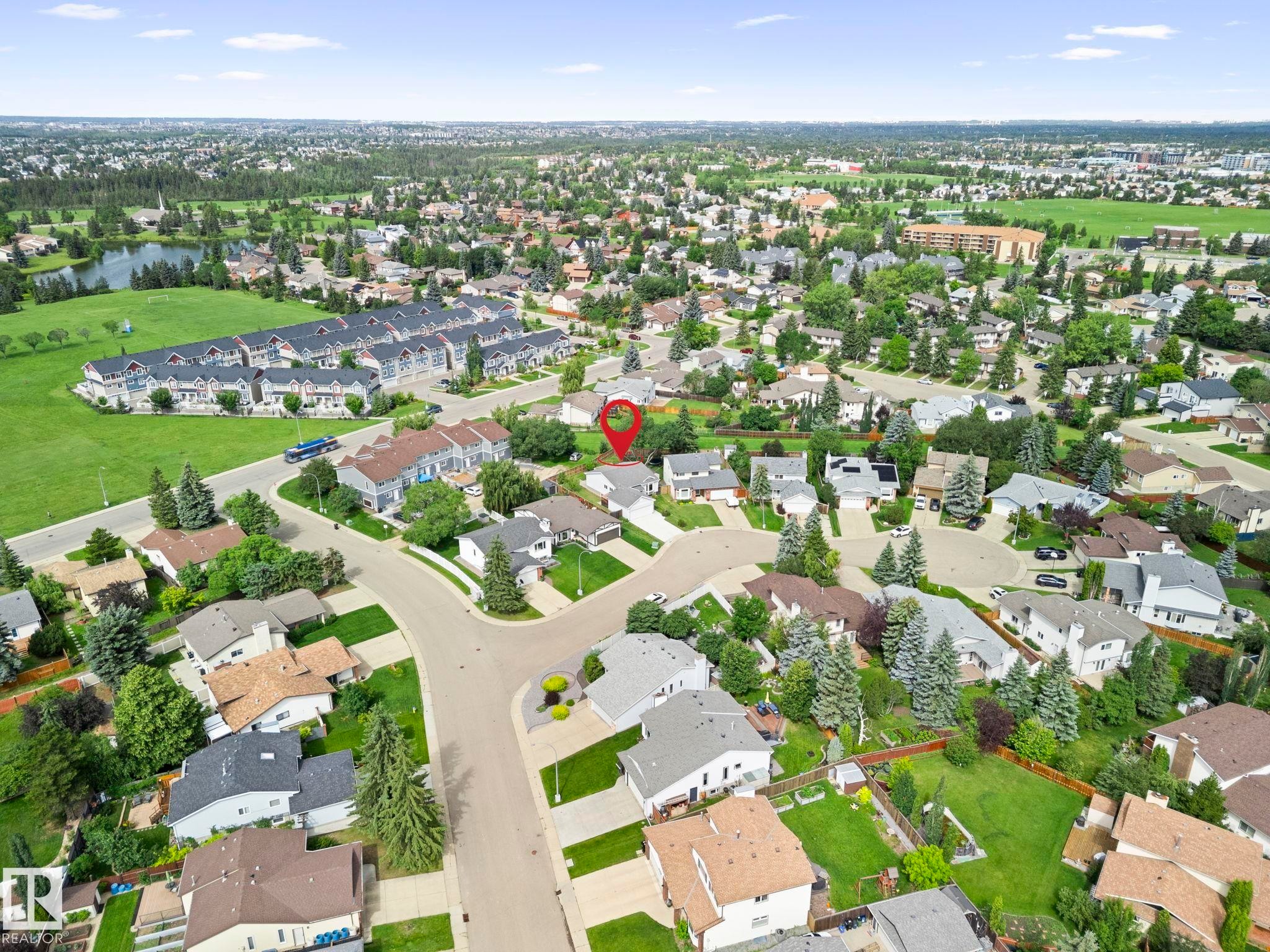 10458 14 Avenue Nw, Edmonton, AB - Outdoor With View