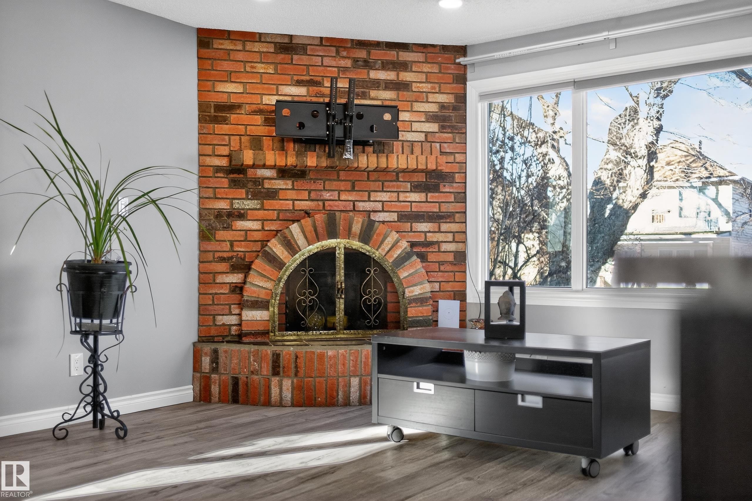 9521 109 Avenue, Edmonton, AB - Indoor With Fireplace