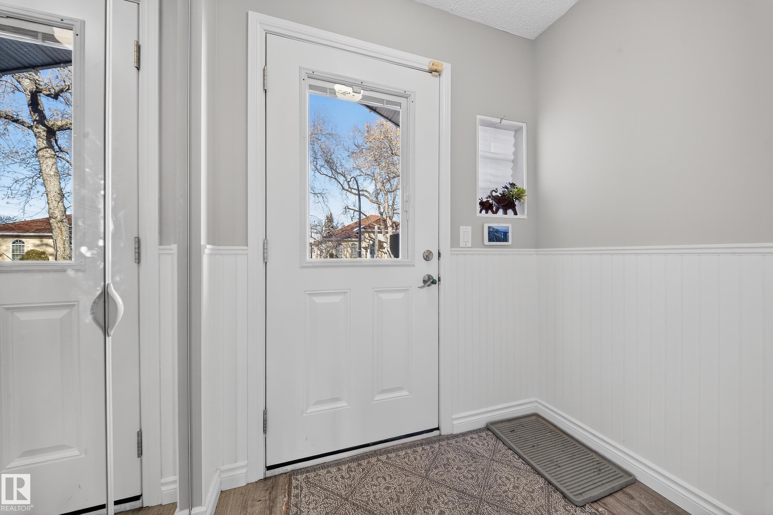 9521 109 Avenue, Edmonton, AB - Indoor Photo Showing Other Room