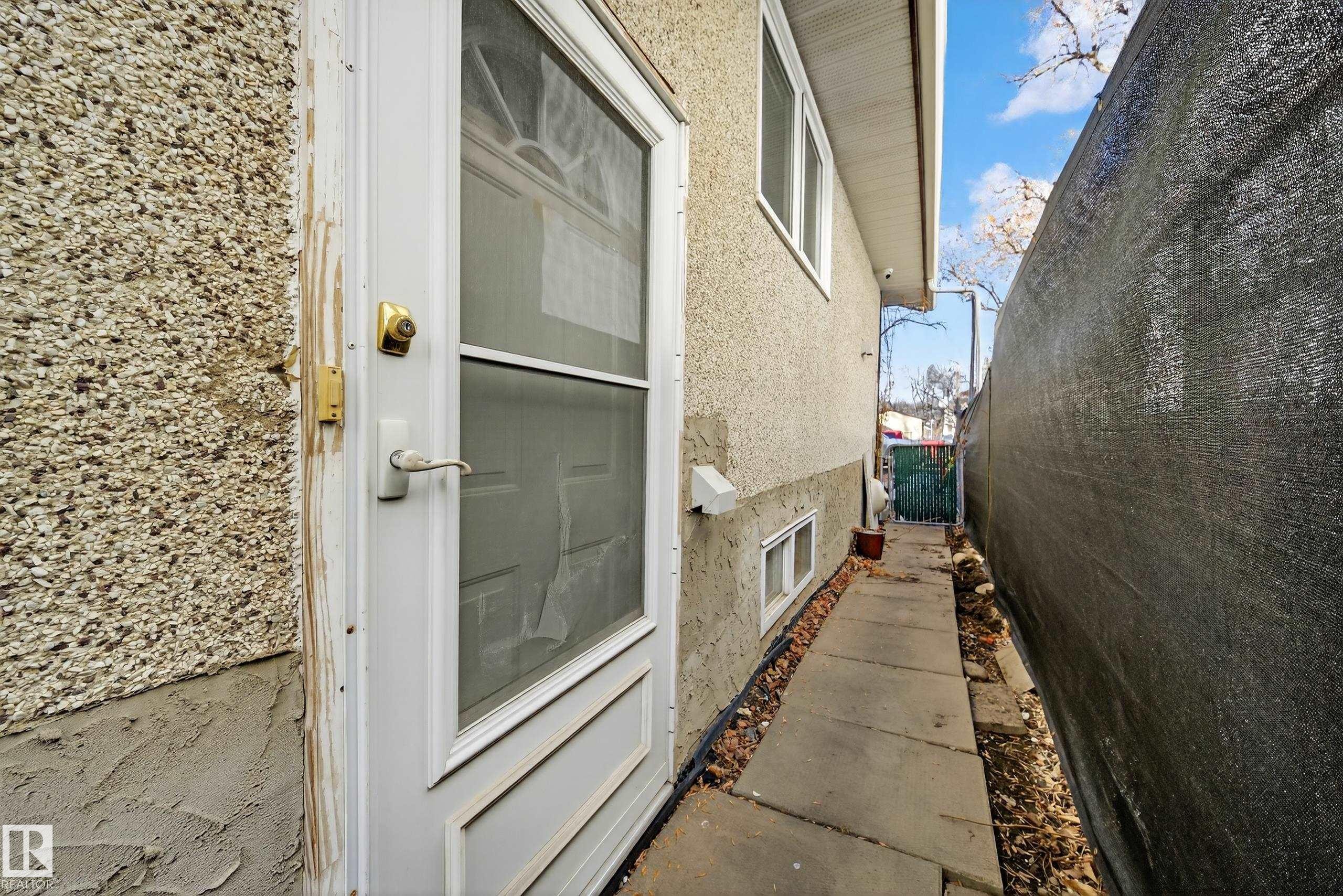 9521 109 Avenue, Edmonton, AB - Outdoor