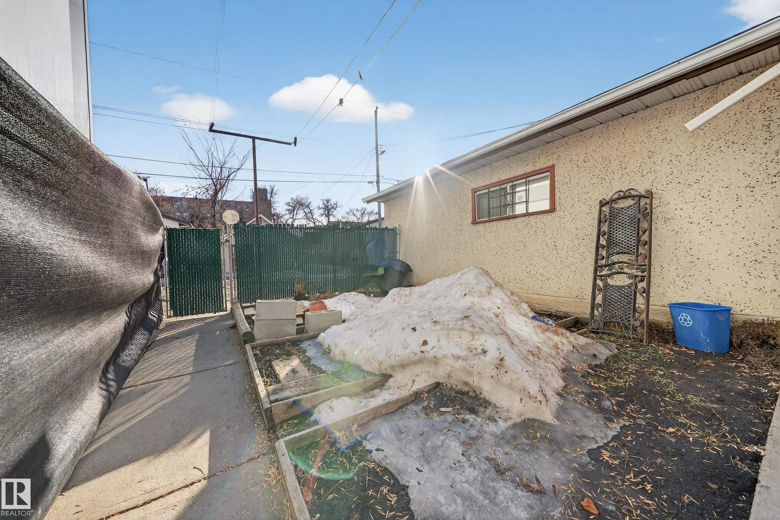 9521 109 Avenue, Edmonton, AB - Outdoor