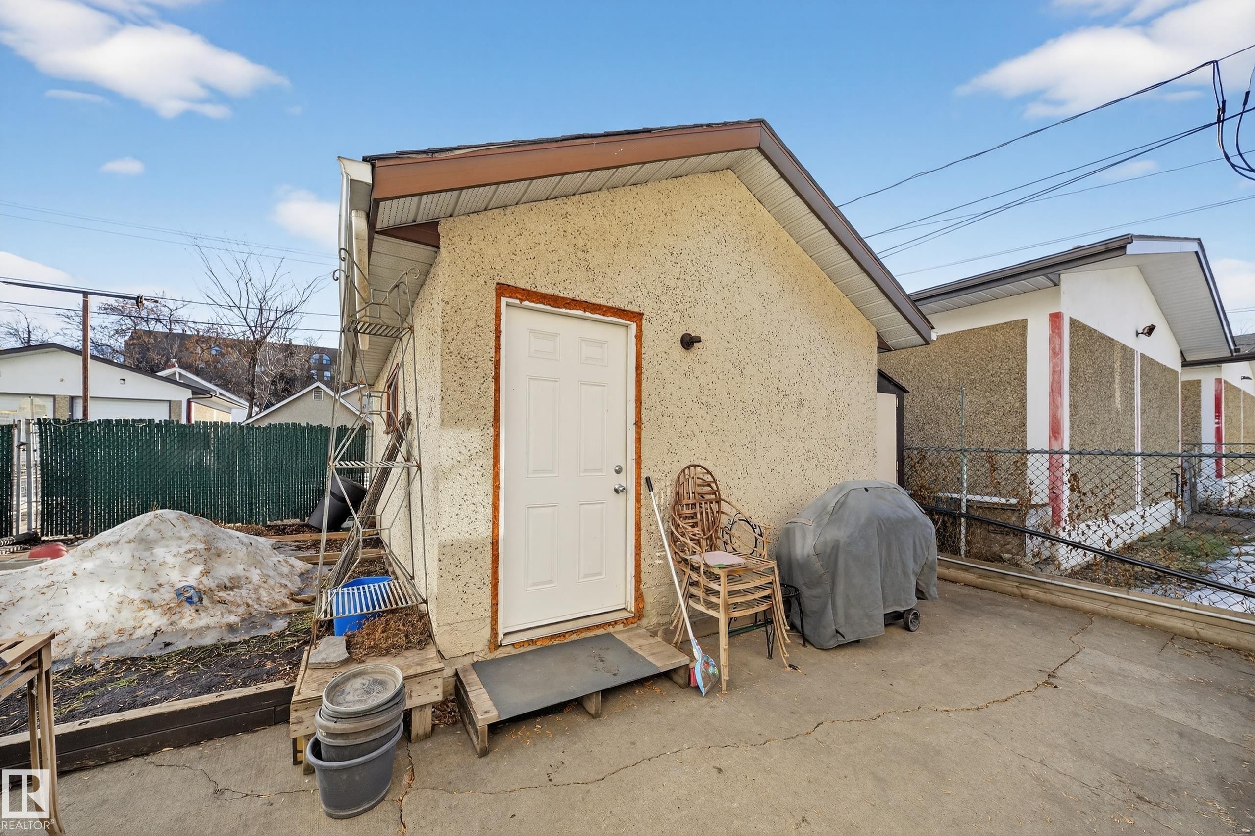 9521 109 Avenue, Edmonton, AB - Outdoor With Exterior