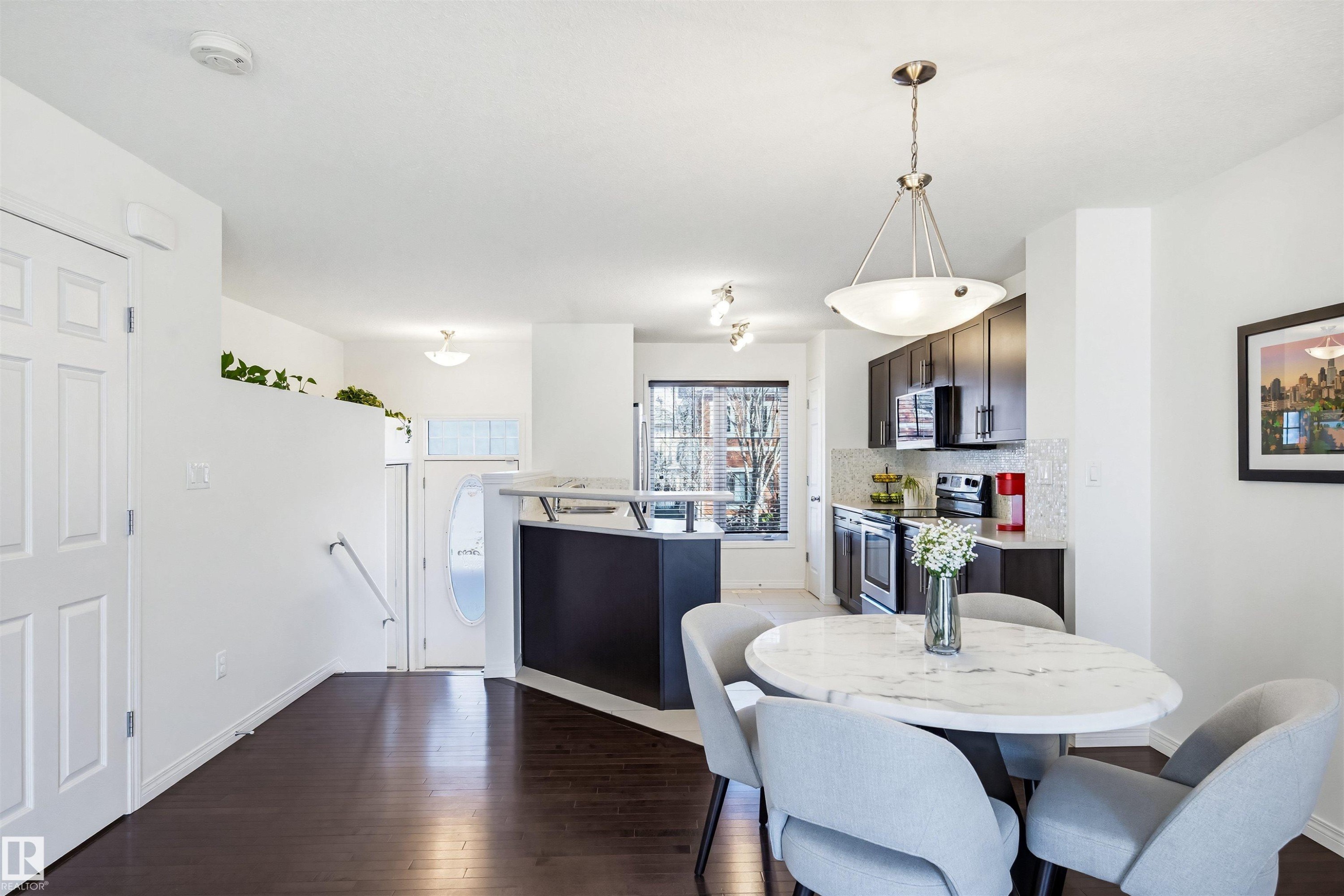 4944 Terwillegar Common, Edmonton, AB - Indoor Photo Showing Dining Room
