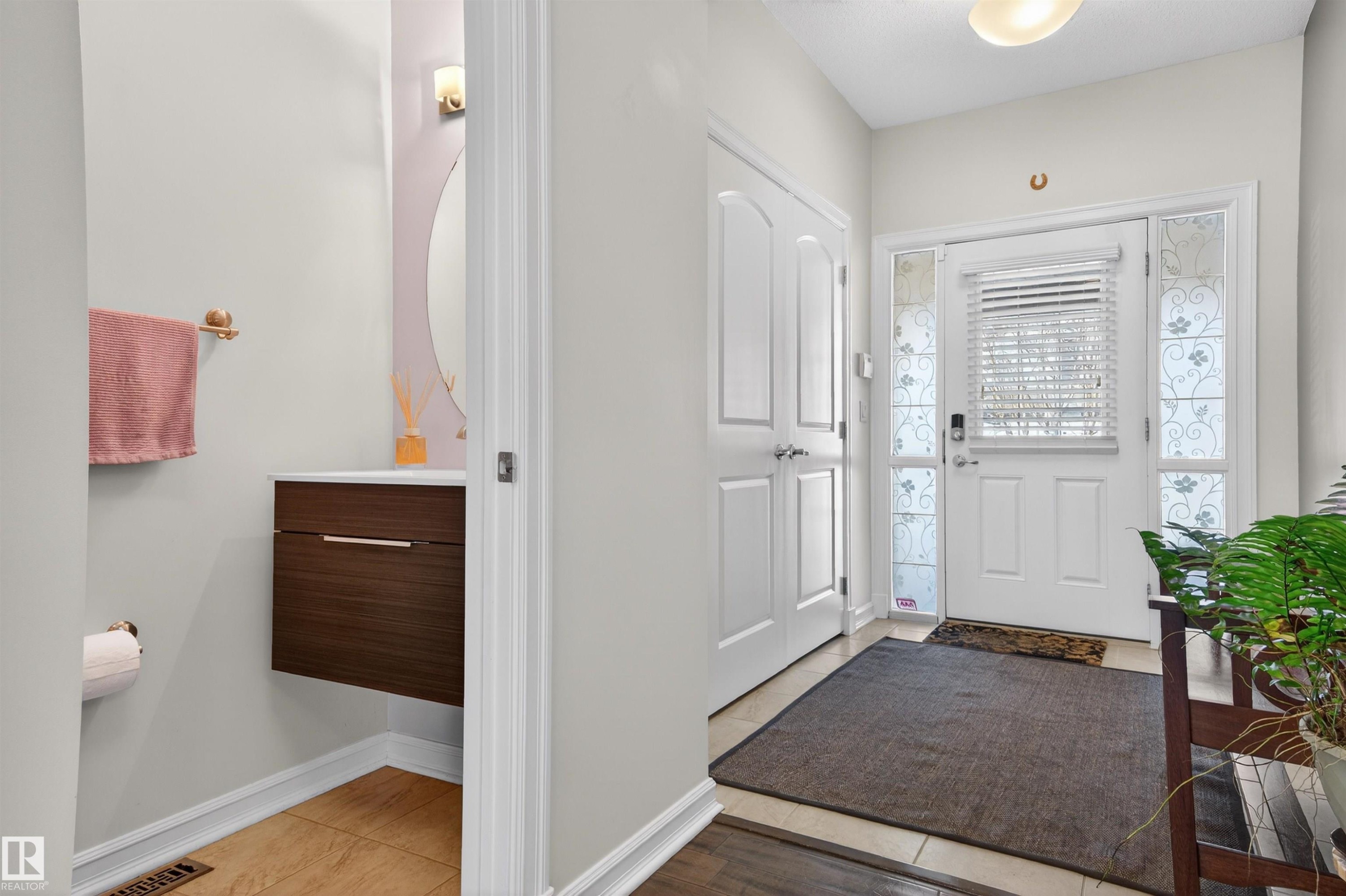 1804 Hammond Crescent, Edmonton, AB - Indoor Photo Showing Other Room