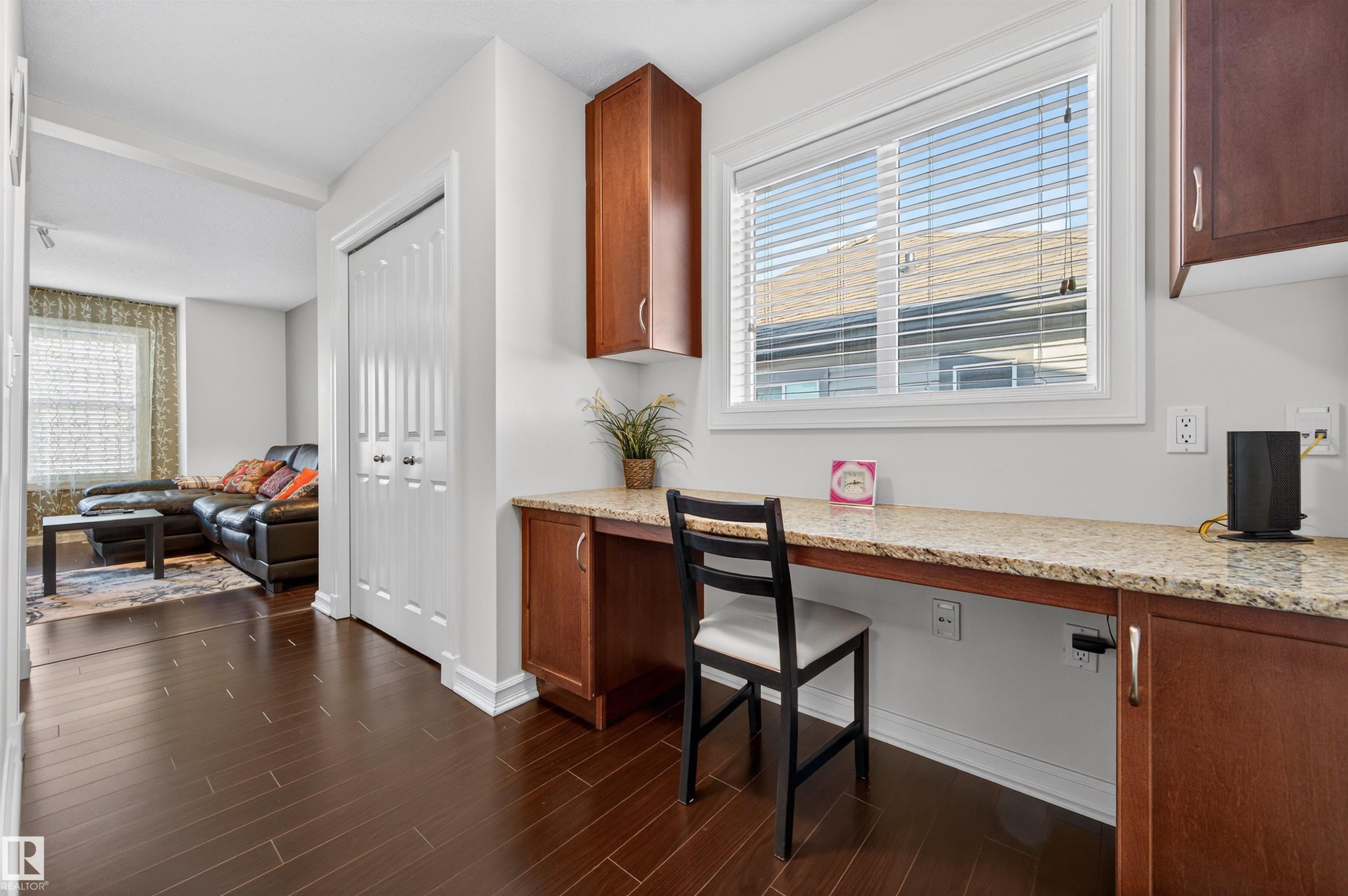 1804 Hammond Crescent, Edmonton, AB - Indoor