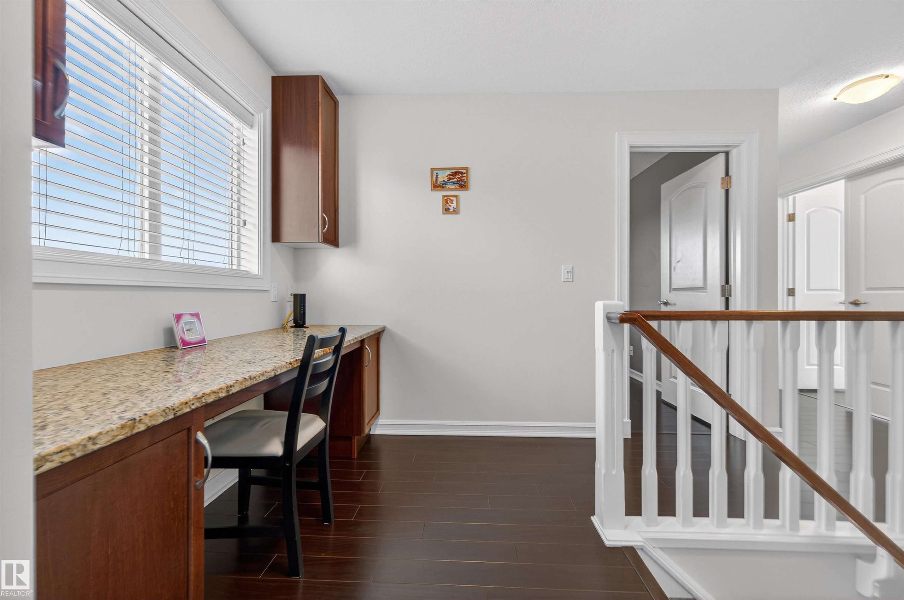 1804 Hammond Crescent, Edmonton, AB - Indoor Photo Showing Other Room