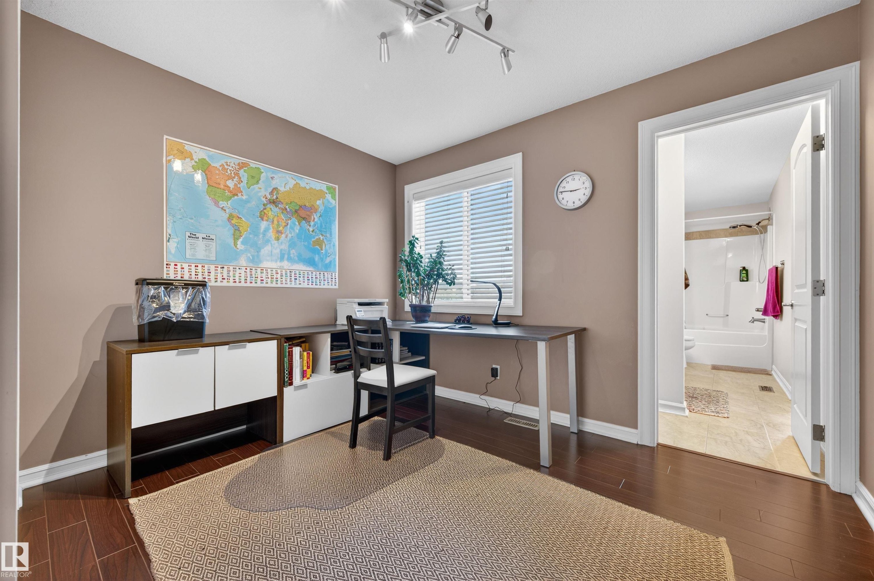 1804 Hammond Crescent, Edmonton, AB - Indoor Photo Showing Office