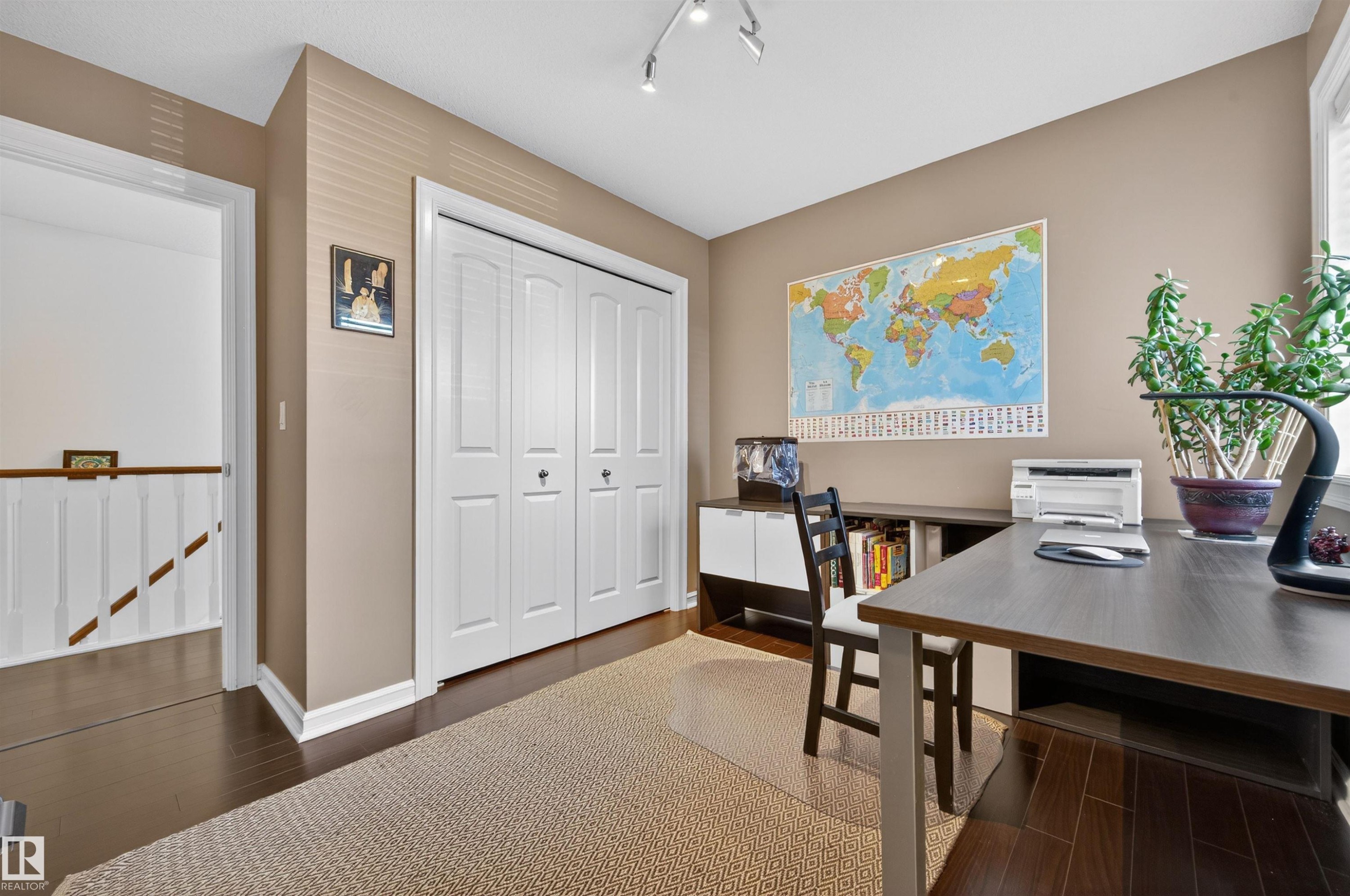 1804 Hammond Crescent, Edmonton, AB - Indoor Photo Showing Office