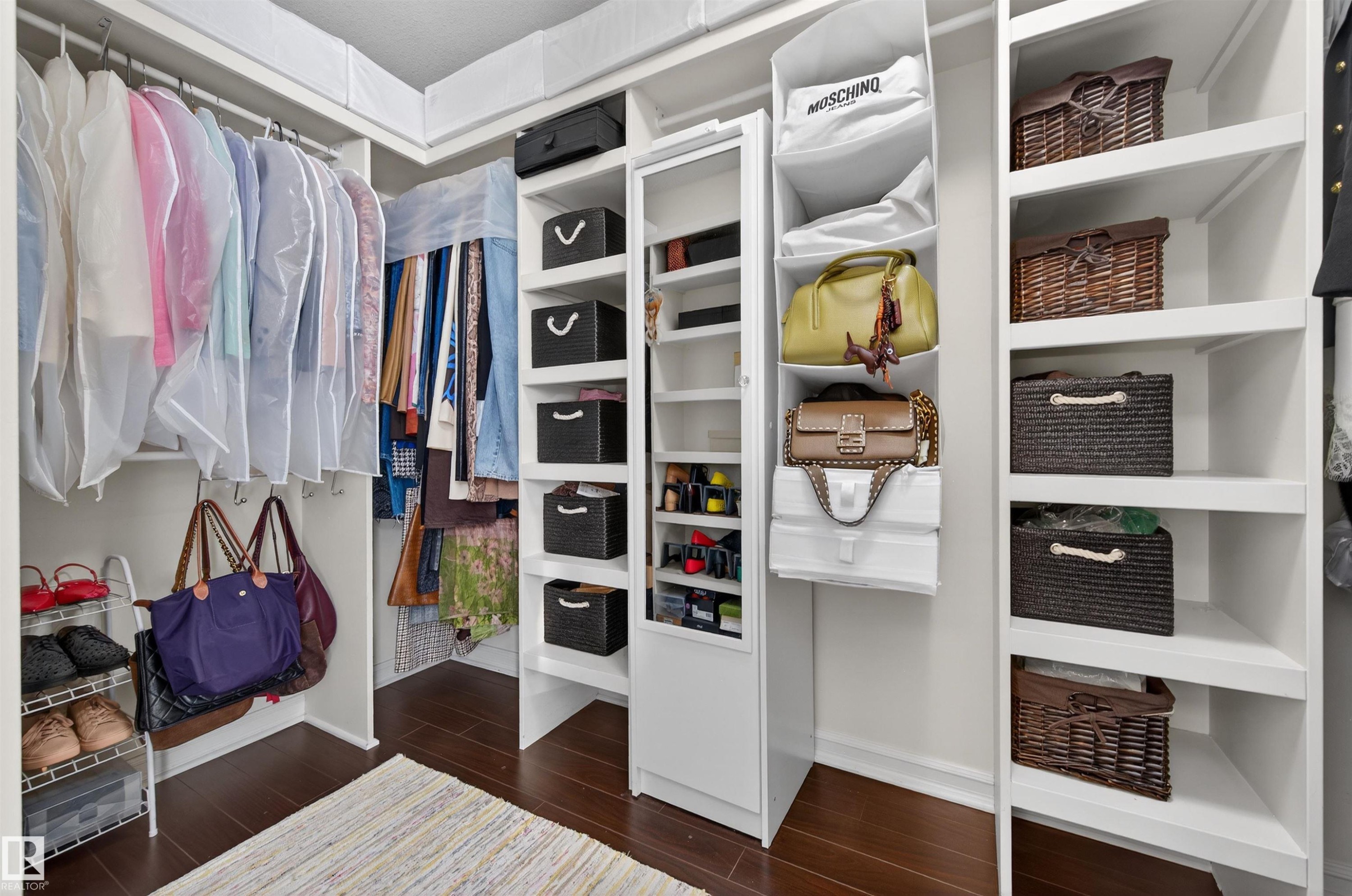 1804 Hammond Crescent, Edmonton, AB - Indoor With Storage