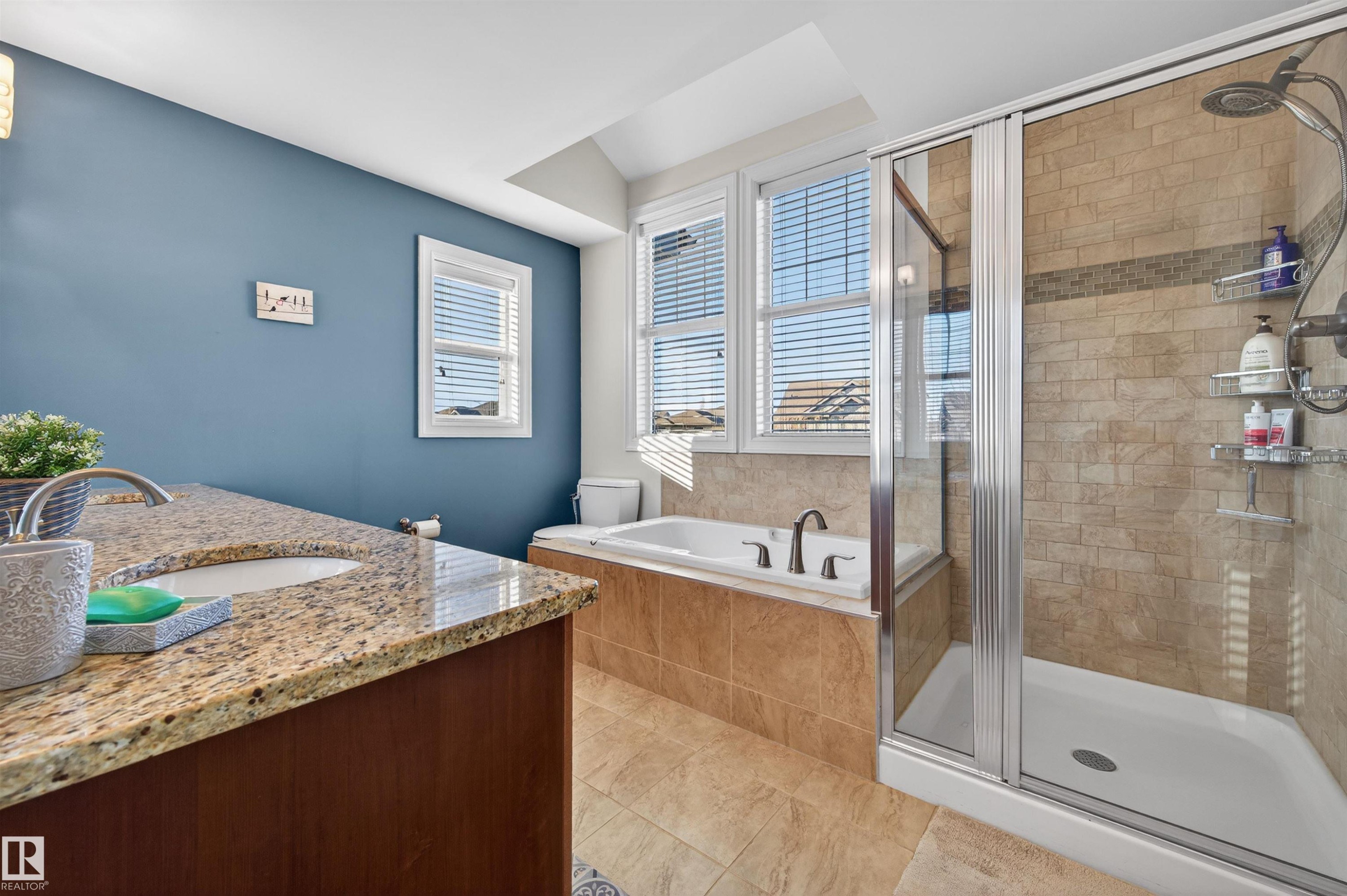1804 Hammond Crescent, Edmonton, AB - Indoor Photo Showing Bathroom