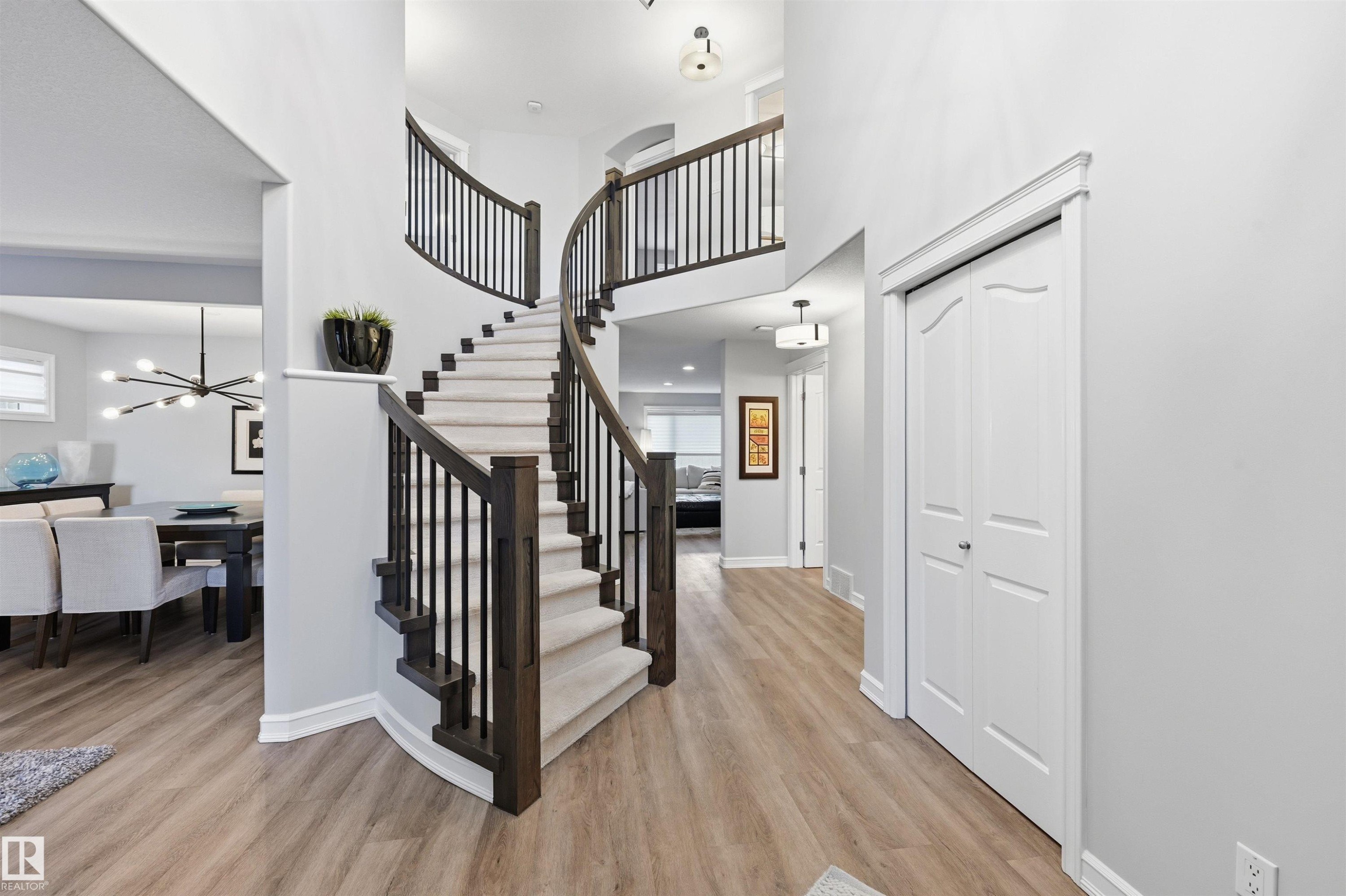 231 Lindsay Crescent, Edmonton, AB - Indoor Photo Showing Other Room