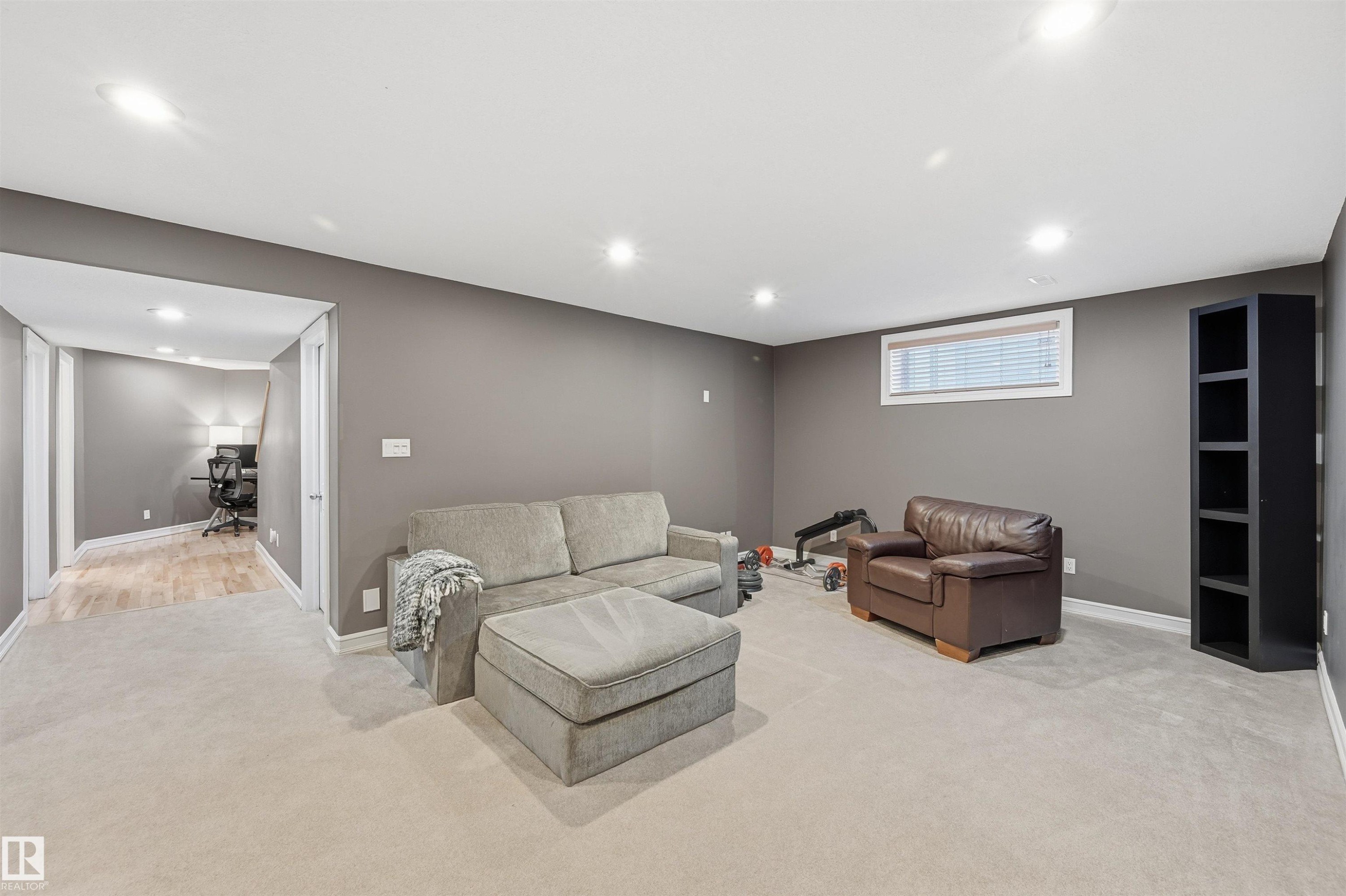 231 Lindsay Crescent, Edmonton, AB - Indoor Photo Showing Basement