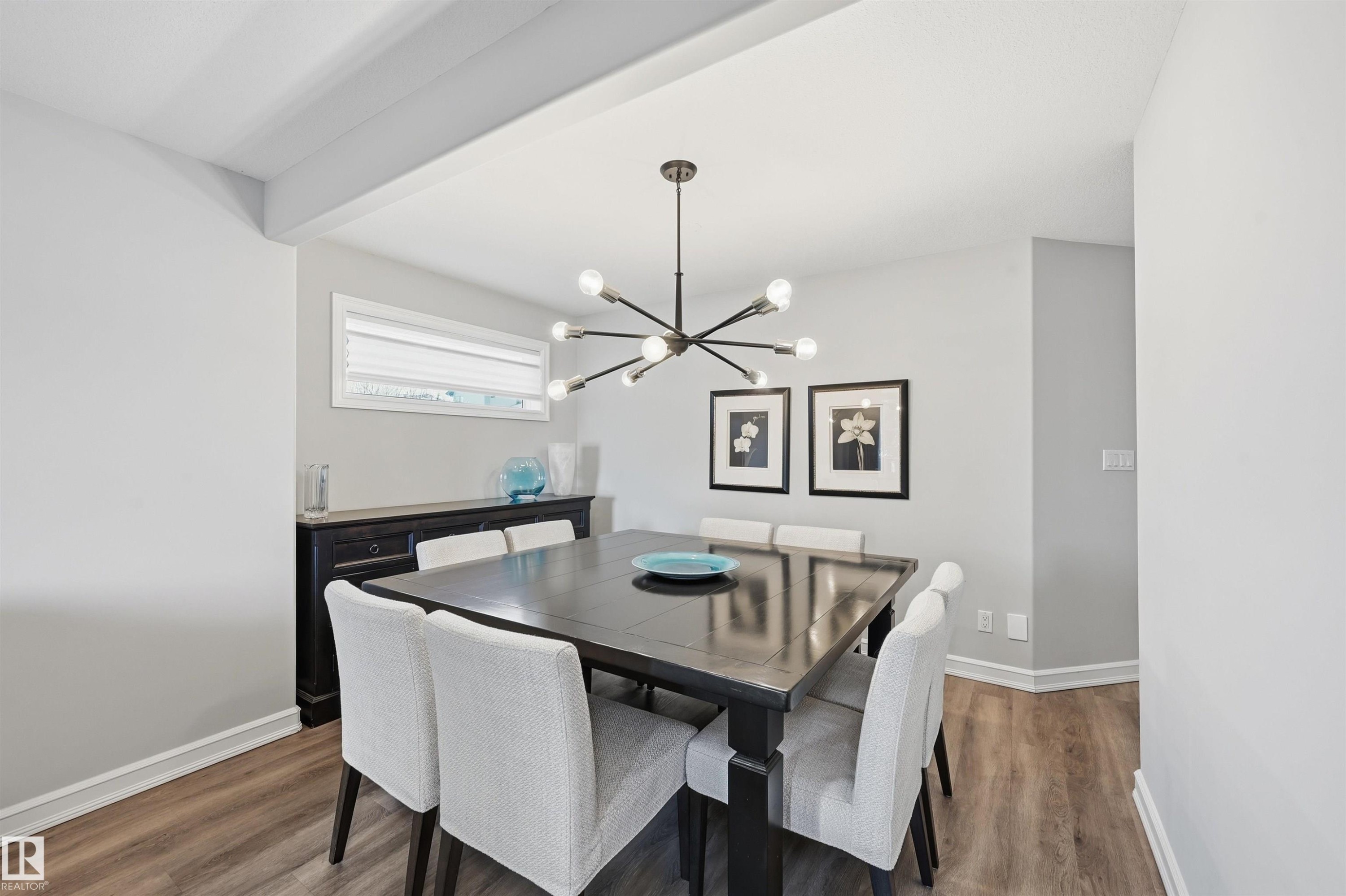 231 Lindsay Crescent, Edmonton, AB - Indoor Photo Showing Dining Room