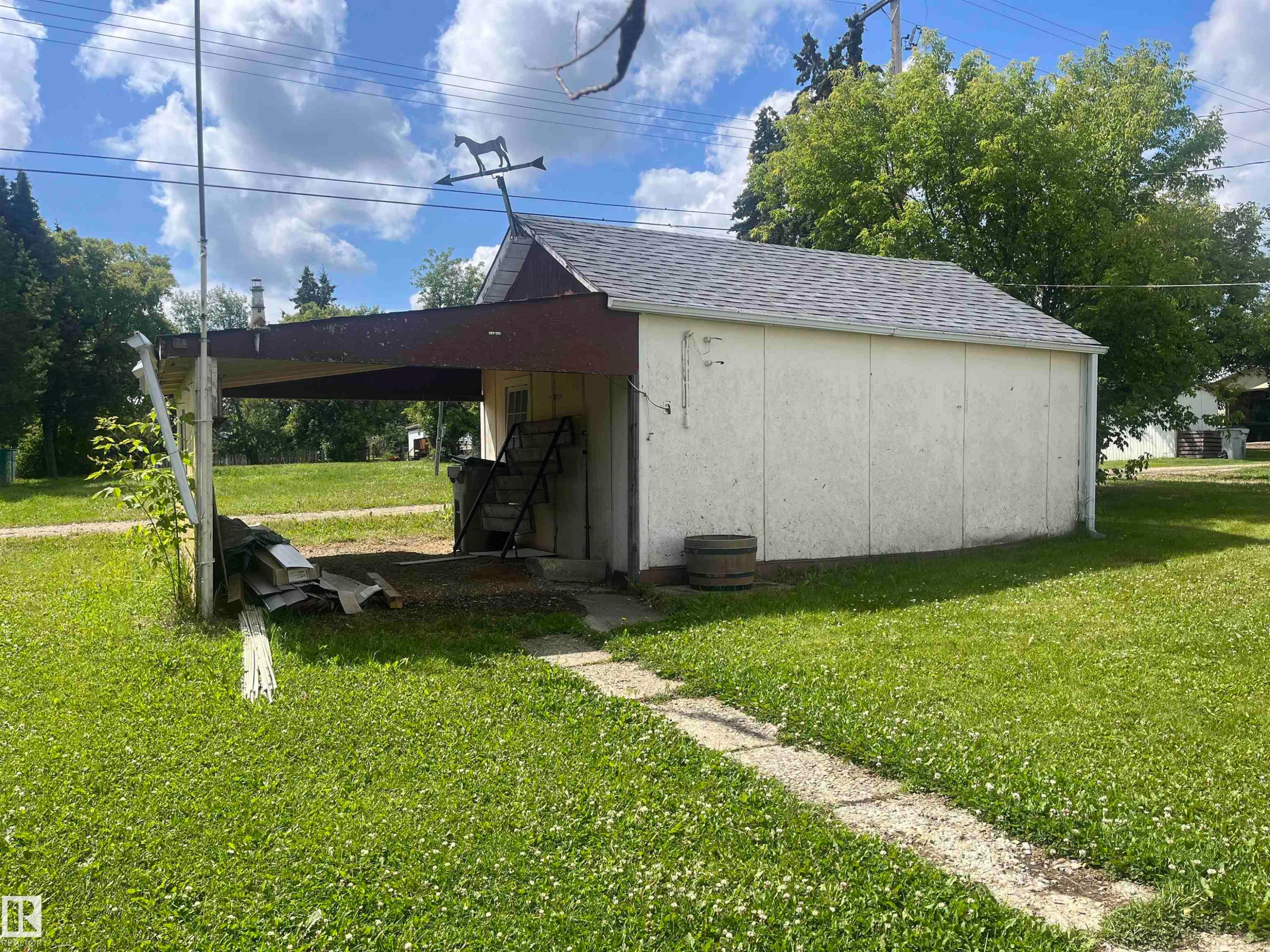 View of outdoor structure - 4811 48 Ave, Evansburg, AB - Outdoor