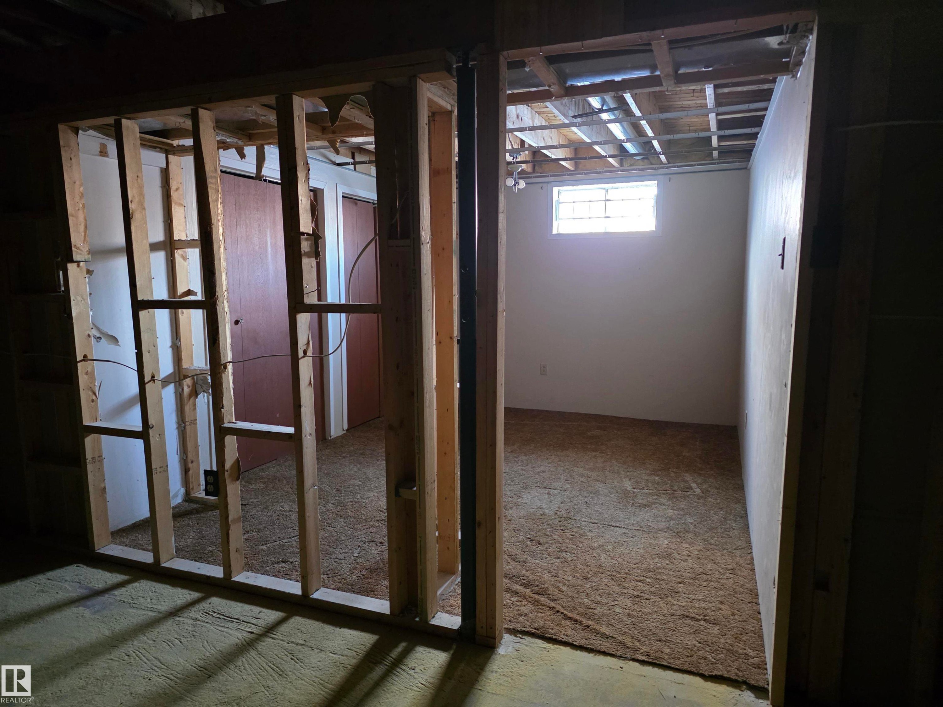 Edmonton, AB - Indoor