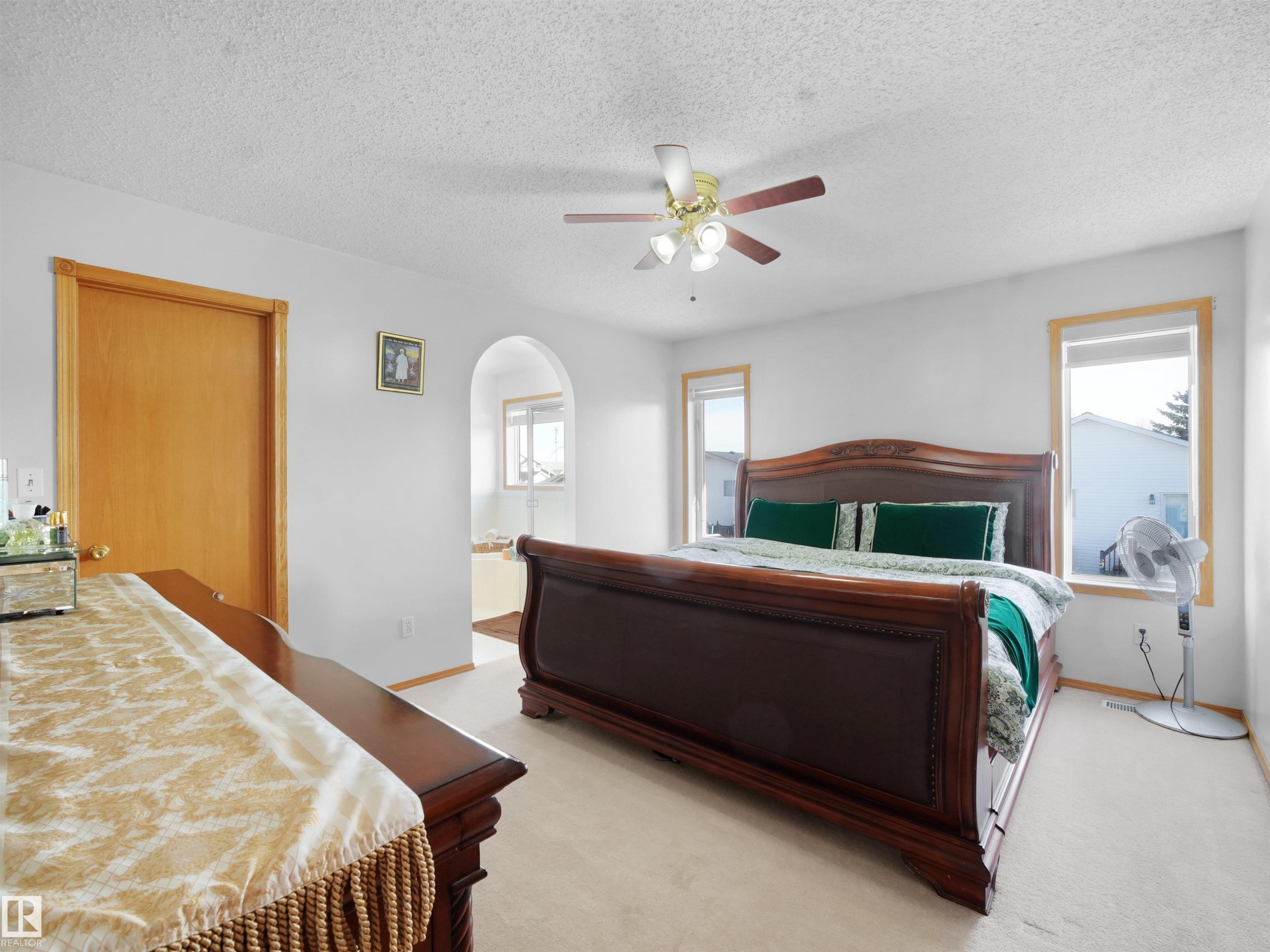 1238 Joyce Crescent, Edmonton, AB - Indoor Photo Showing Bedroom