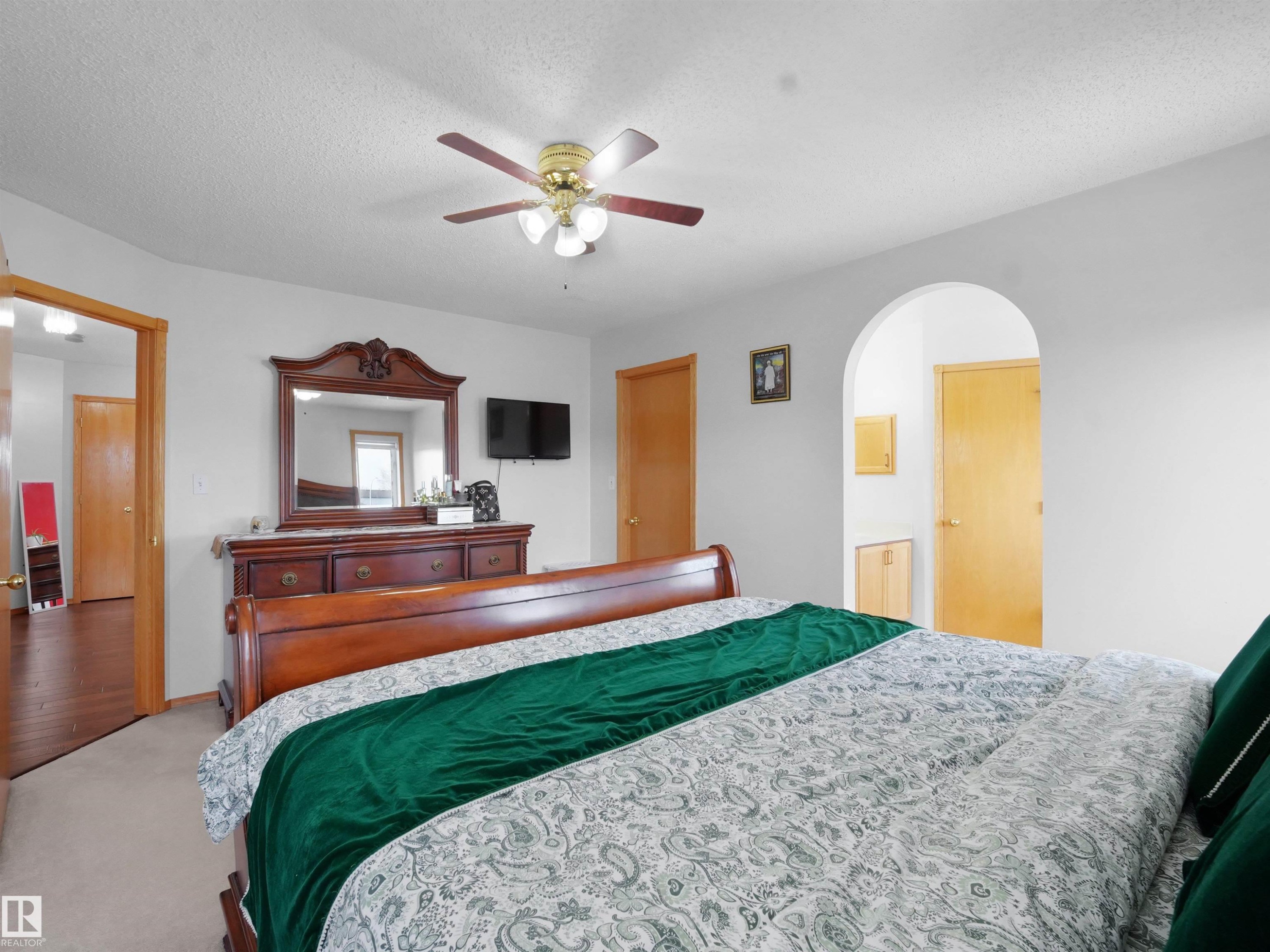 1238 Joyce Crescent, Edmonton, AB - Indoor Photo Showing Bedroom