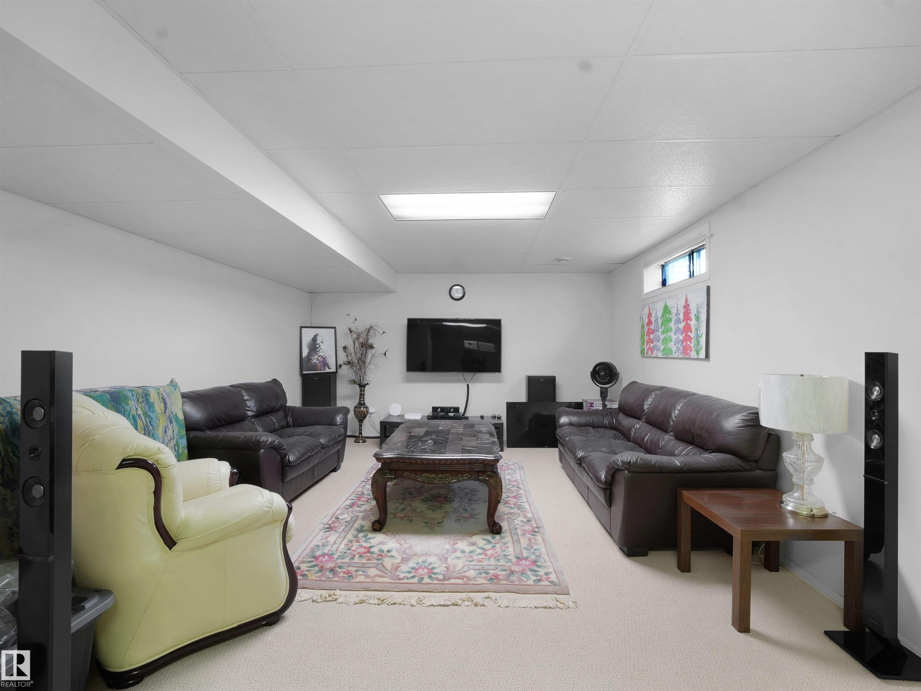 1238 Joyce Crescent, Edmonton, AB - Indoor