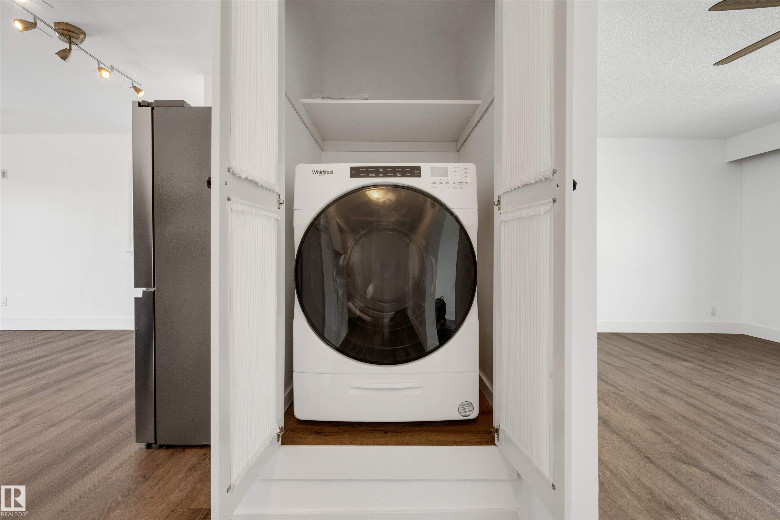 9111 151 Street, Edmonton, AB - Indoor Photo Showing Laundry Room