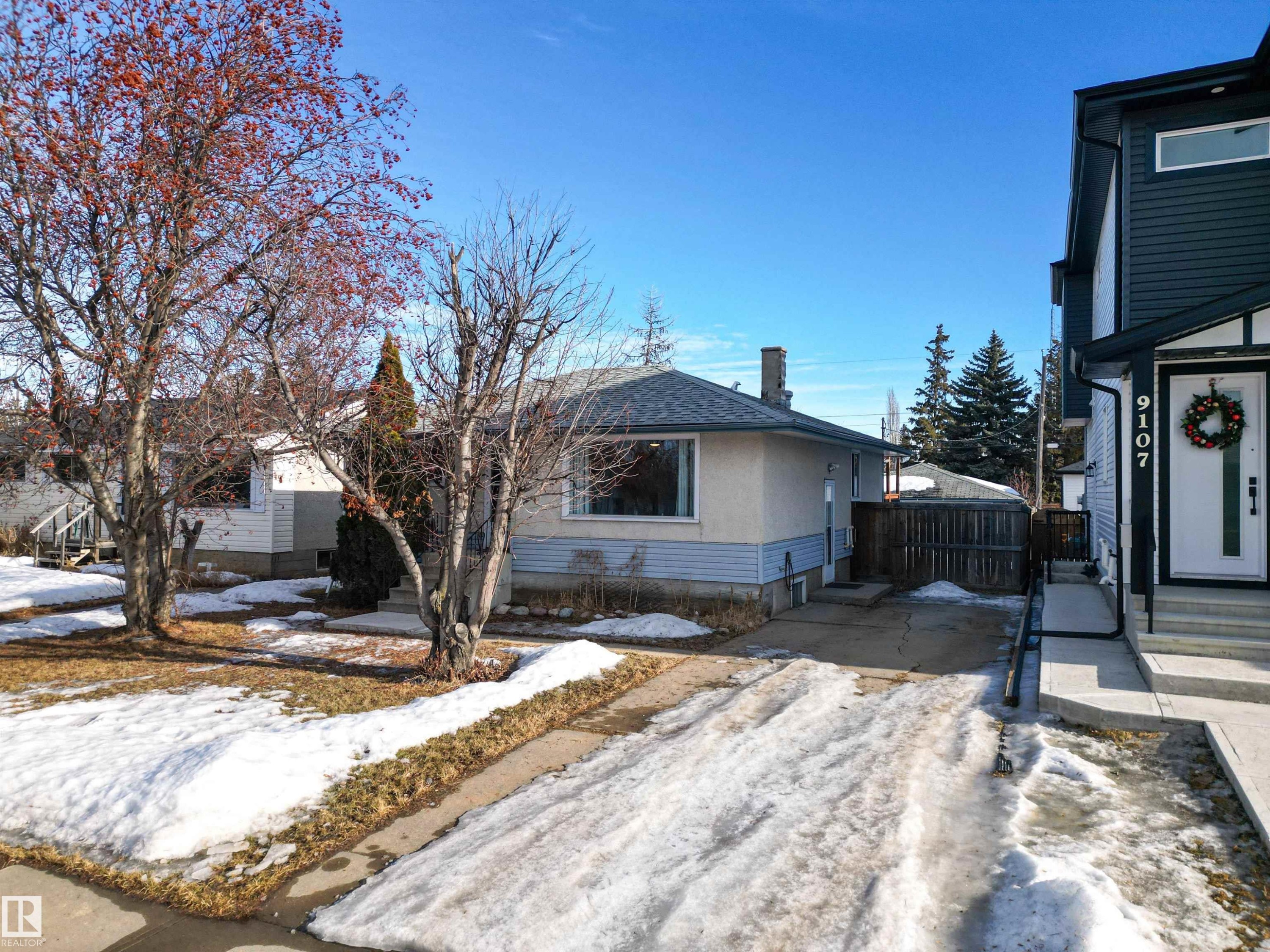 9111 151 Street, Edmonton, AB - Outdoor