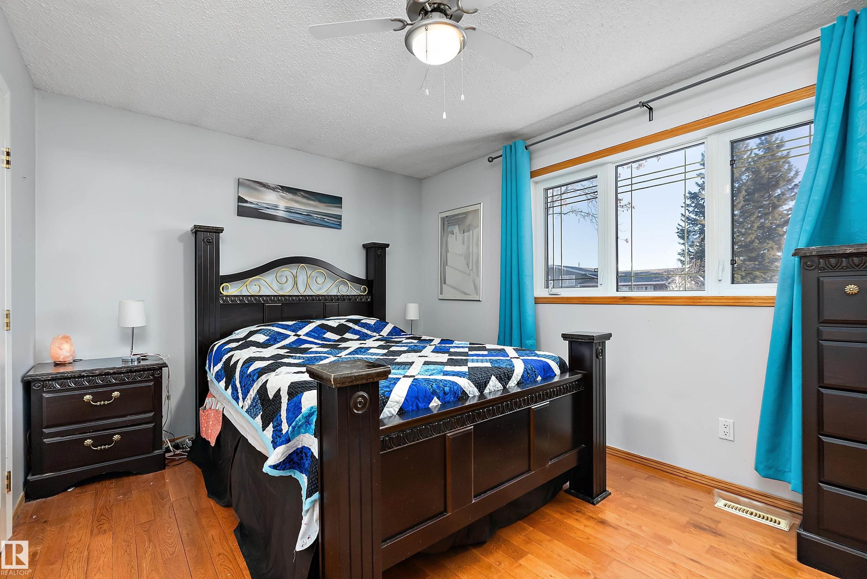 7 Mohawk Crescent, Leduc, AB - Indoor Photo Showing Bedroom