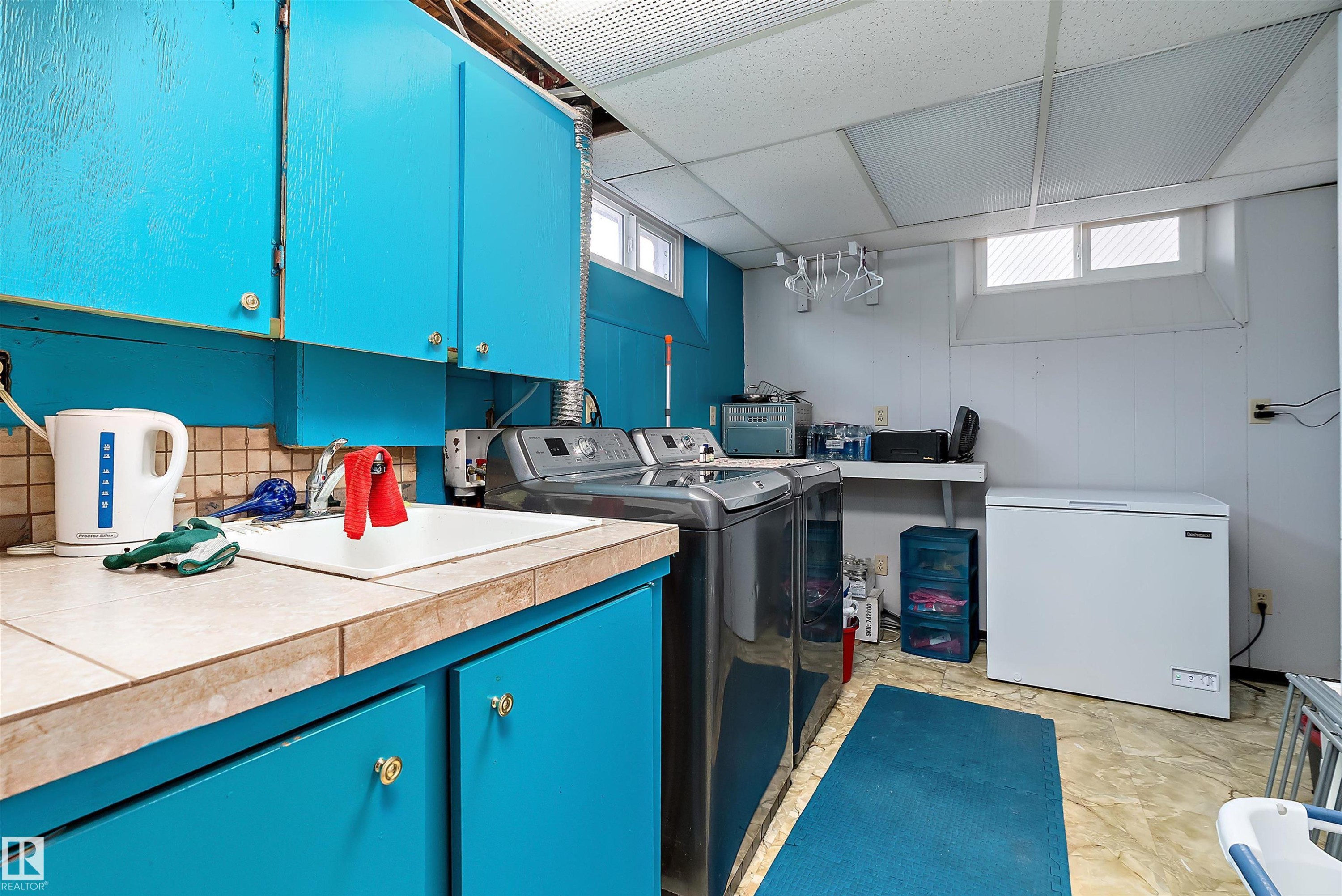7 Mohawk Crescent, Leduc, AB - Indoor Photo Showing Laundry Room