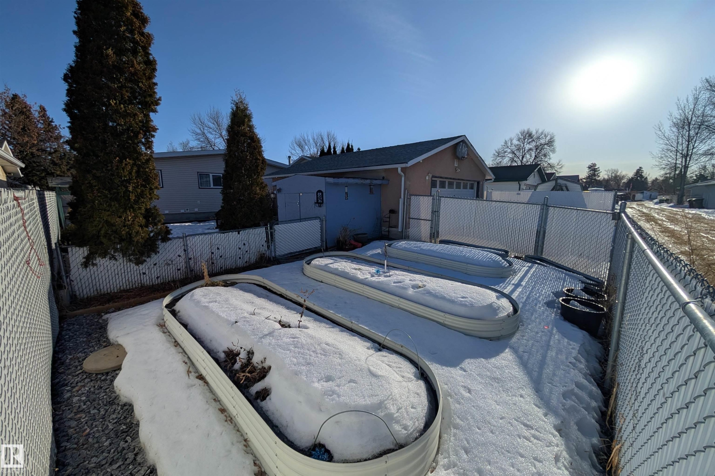 Exterior space featuring a gate - 7 Mohawk Crescent, Leduc, AB - Outdoor