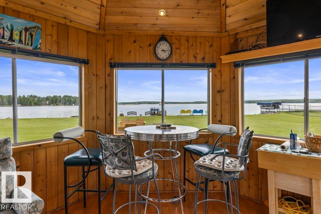 3013A Twp Rd 574, Rural Barrhead County, AB - Indoor