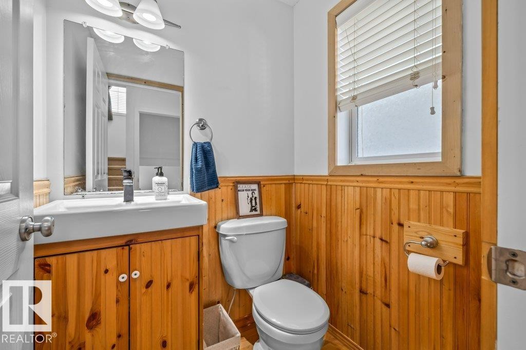 69 Erie Street, Devon, AB - Indoor Photo Showing Bathroom