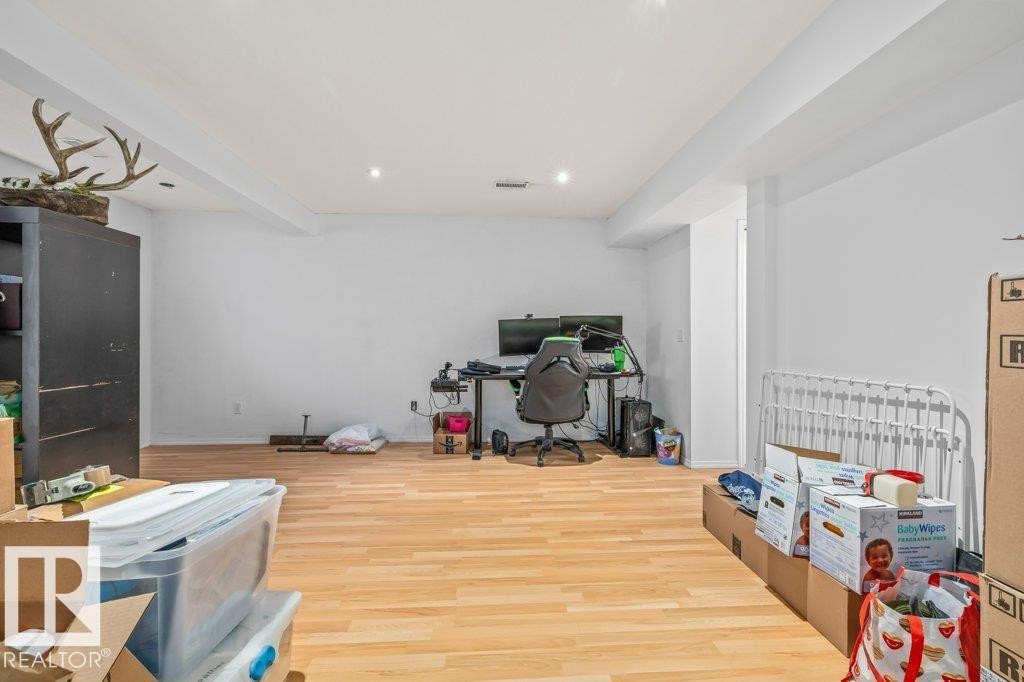 69 Erie Street, Devon, AB - Indoor