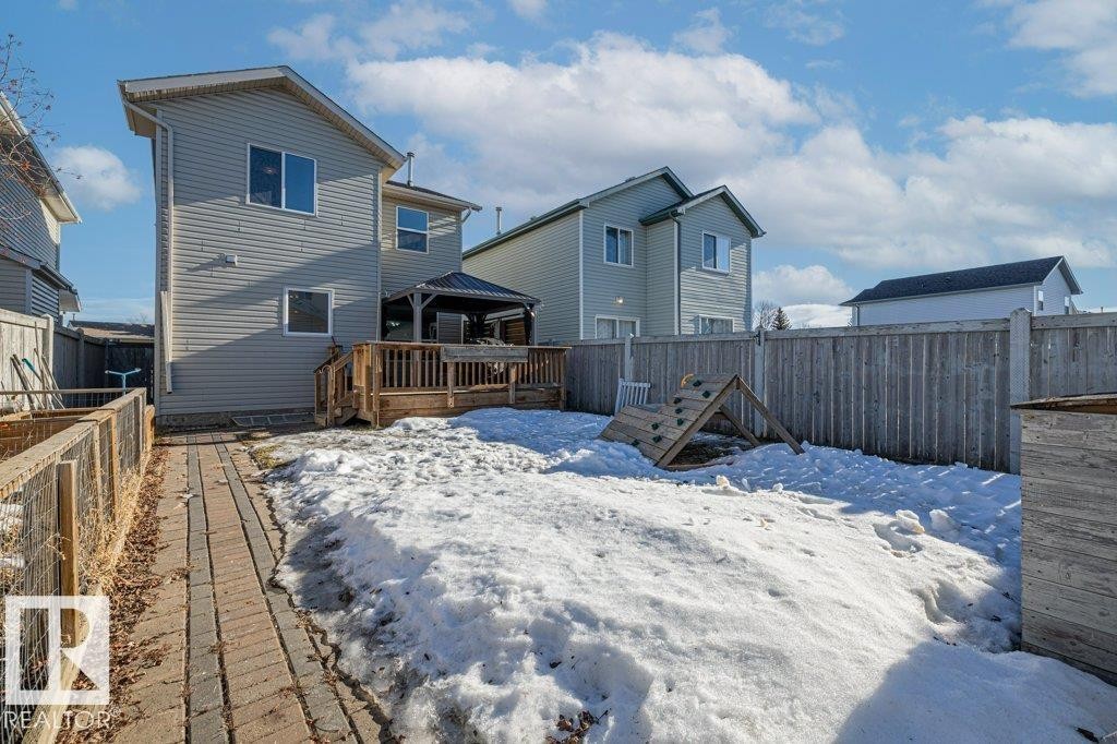 69 Erie Street, Devon, AB - Outdoor