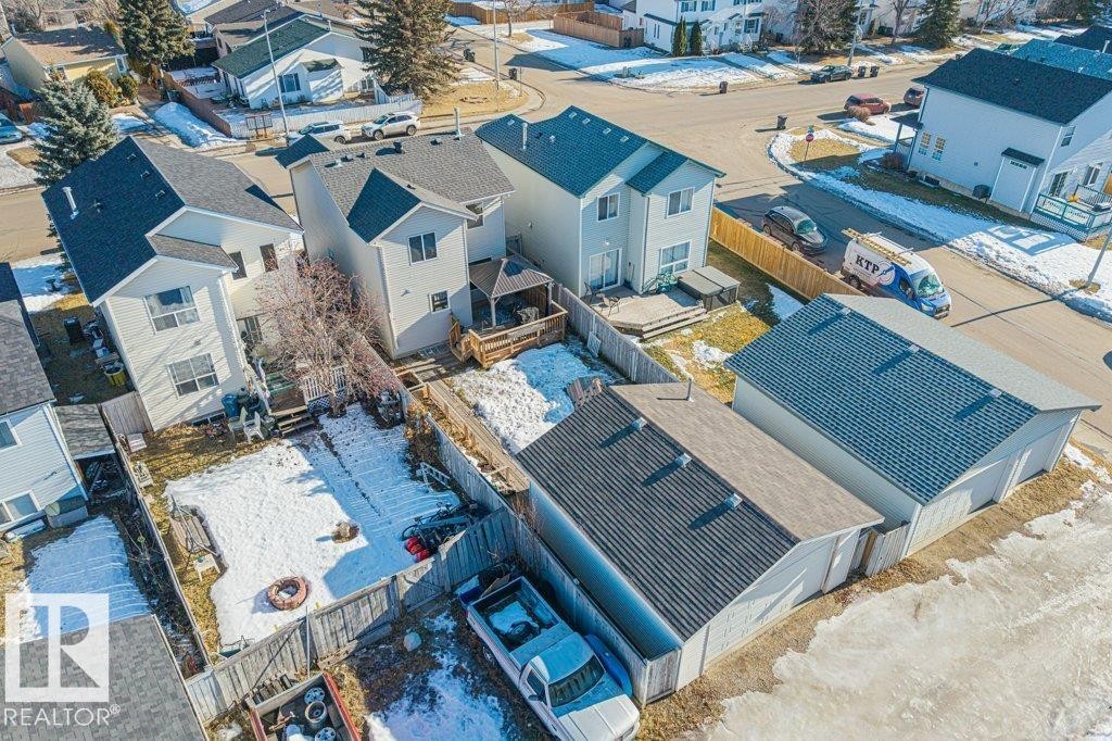 69 Erie Street, Devon, AB - Outdoor