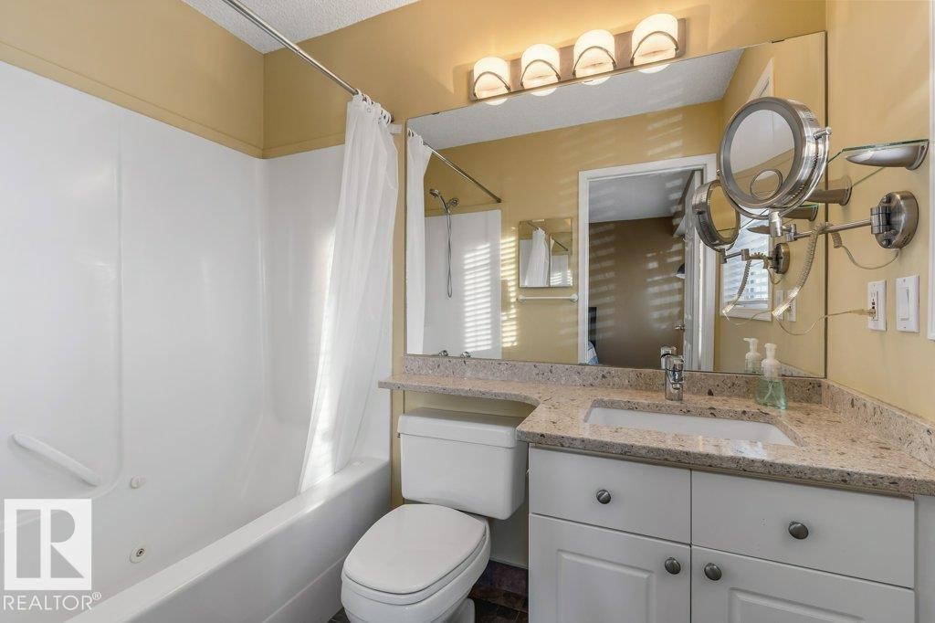 1916 Kramer Way, Edmonton, AB - Indoor Photo Showing Bathroom