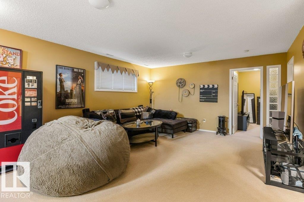 1916 Kramer Way, Edmonton, AB - Indoor