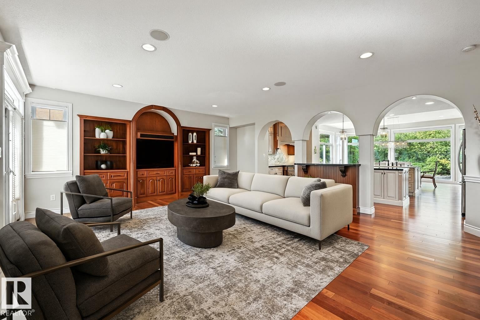 2426 Martell Crescent, Edmonton, AB - Indoor Photo Showing Living Room