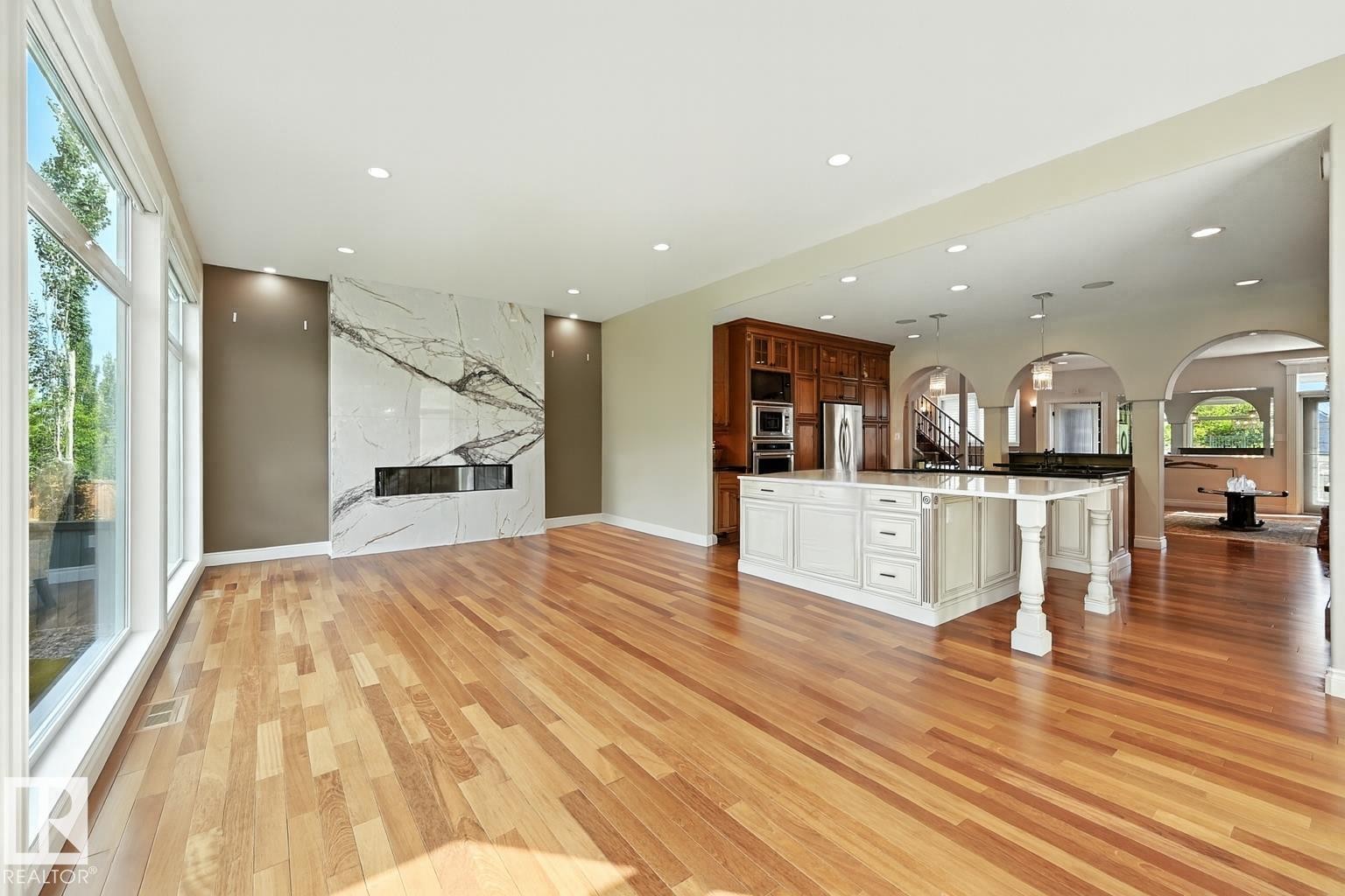 2426 Martell Crescent, Edmonton, AB - Indoor