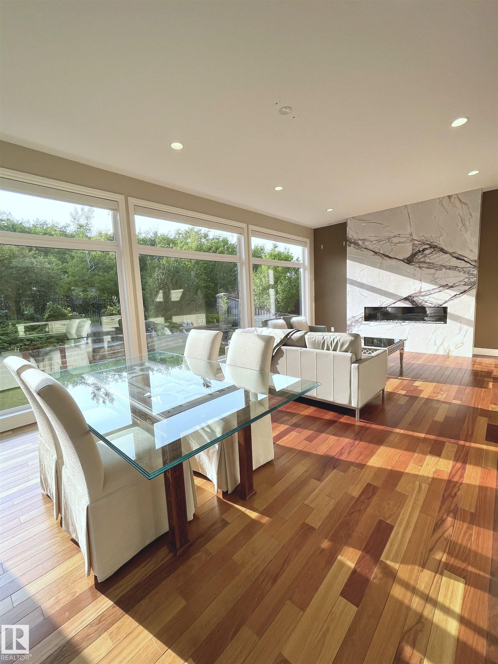 2426 Martell Crescent, Edmonton, AB - Indoor