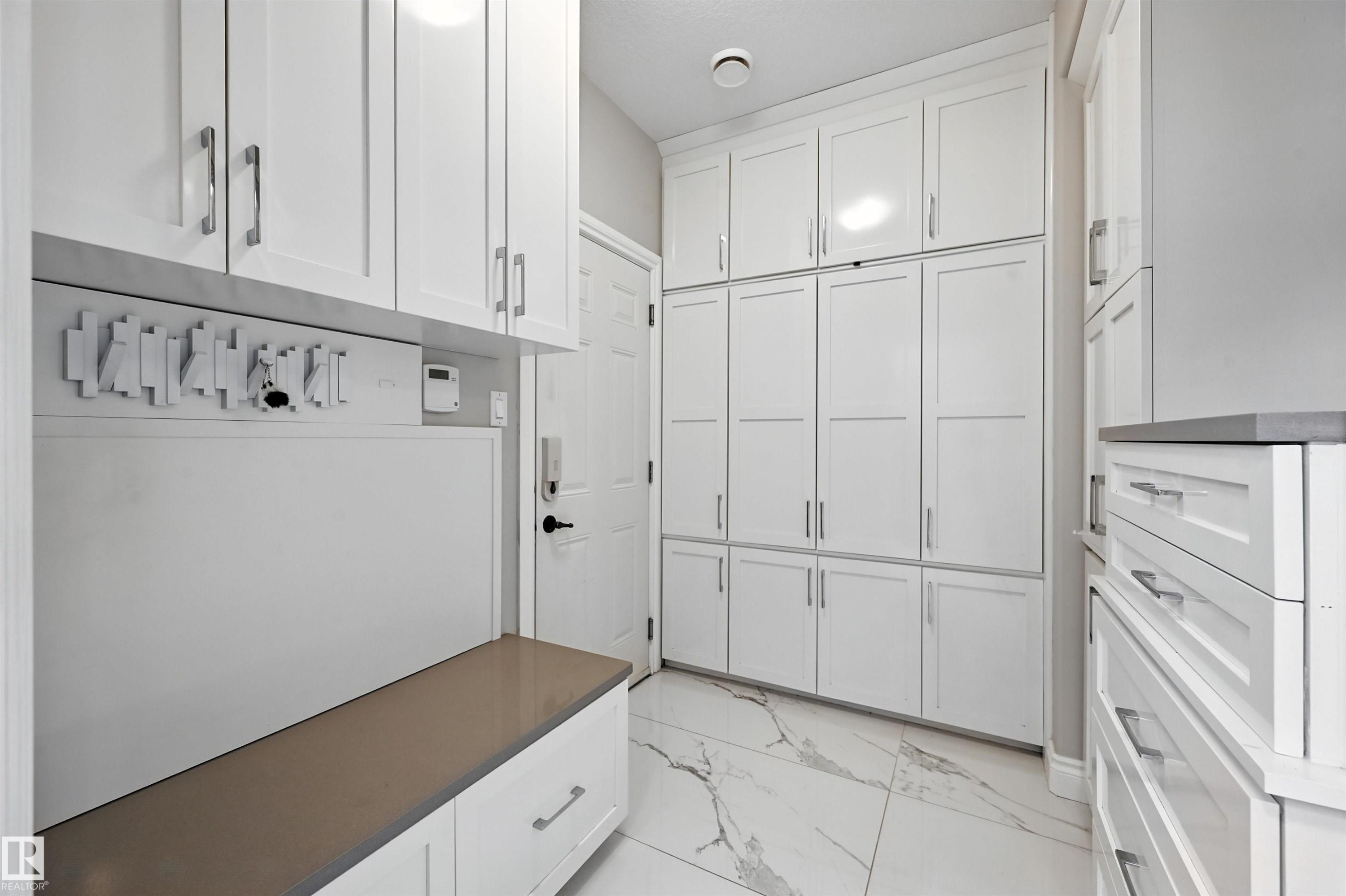 2426 Martell Crescent, Edmonton, AB - Indoor