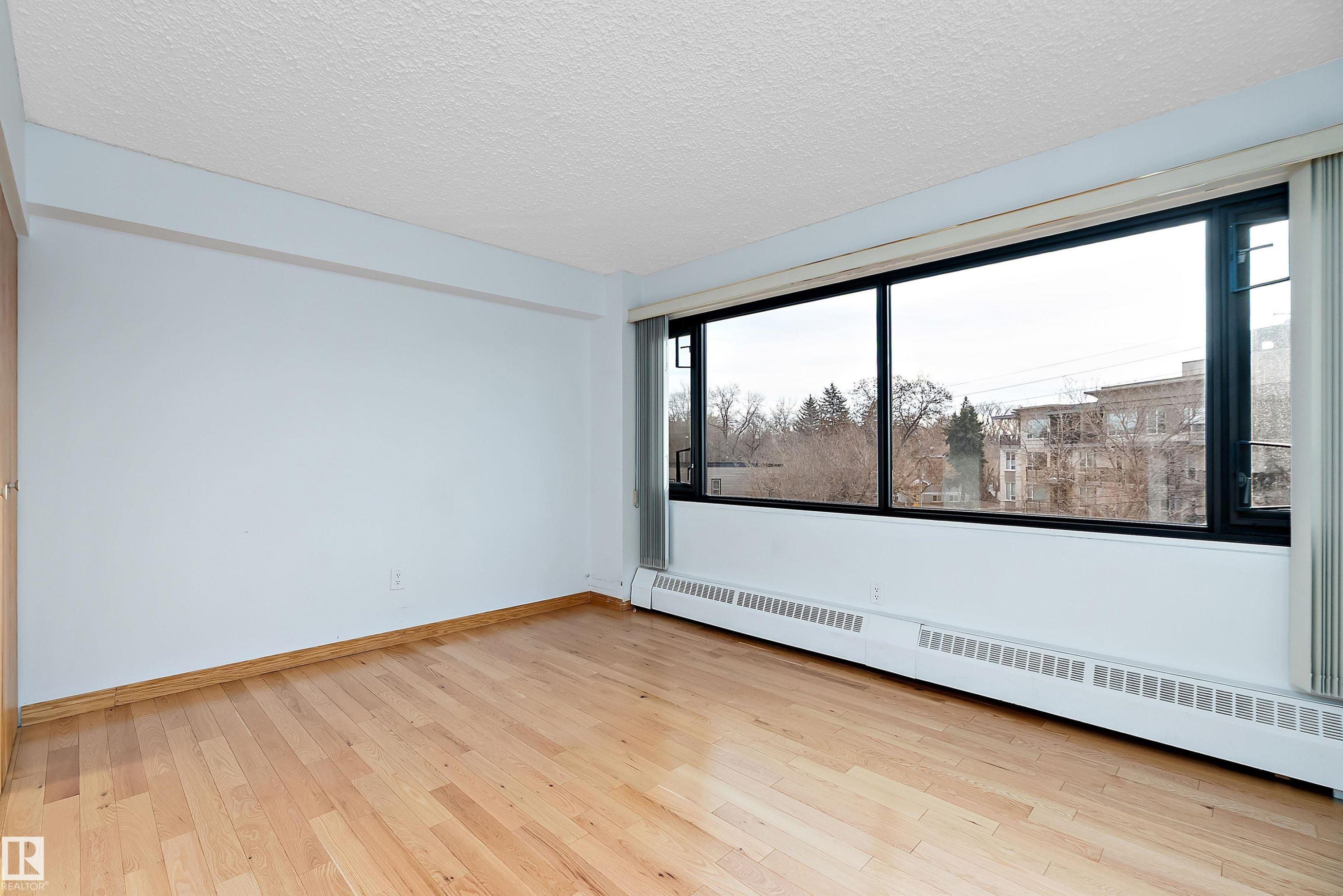 203 9929 Saskatchewan Drive, Edmonton, AB - Indoor Photo Showing Other Room