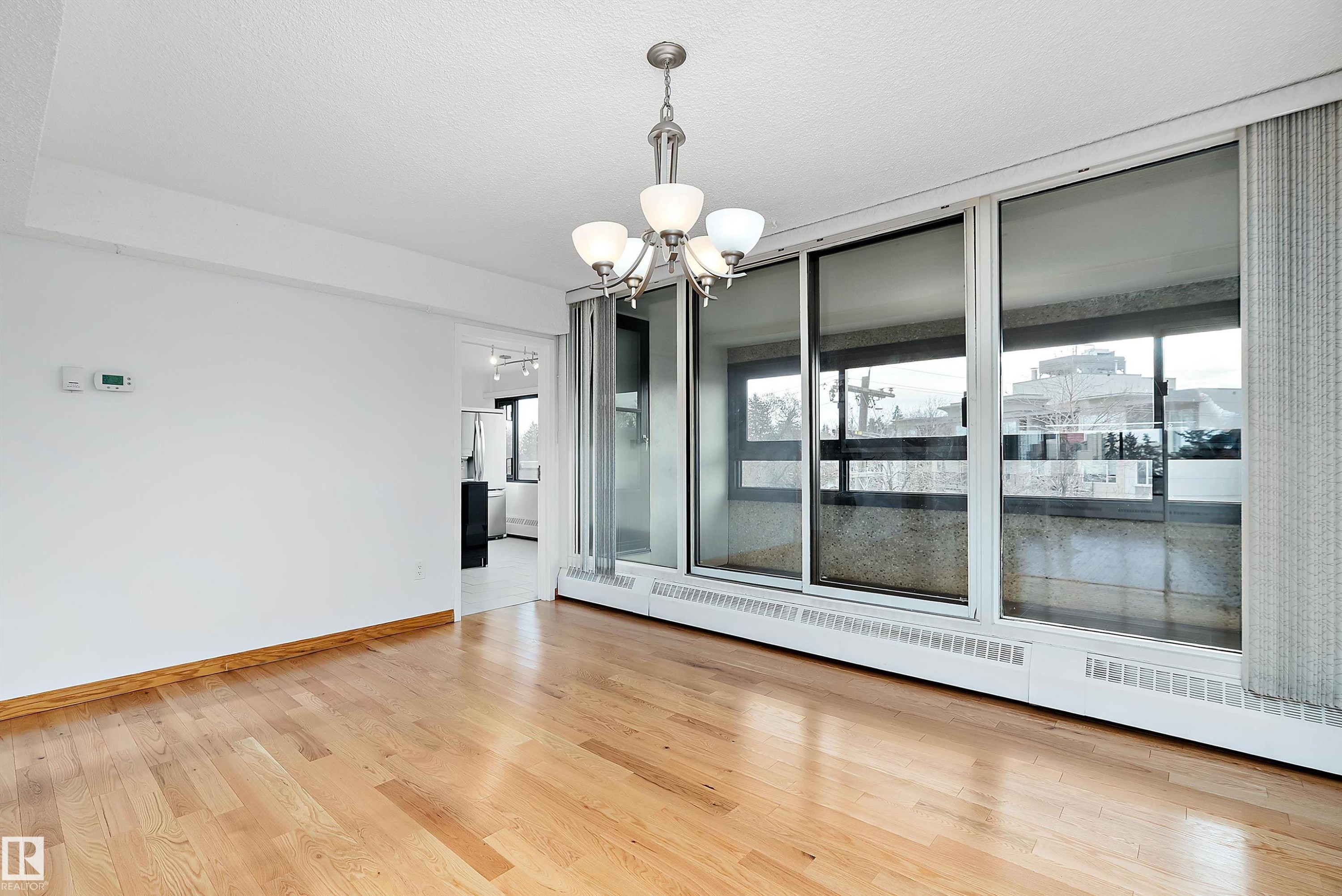 203 9929 Saskatchewan Drive, Edmonton, AB - Indoor Photo Showing Other Room