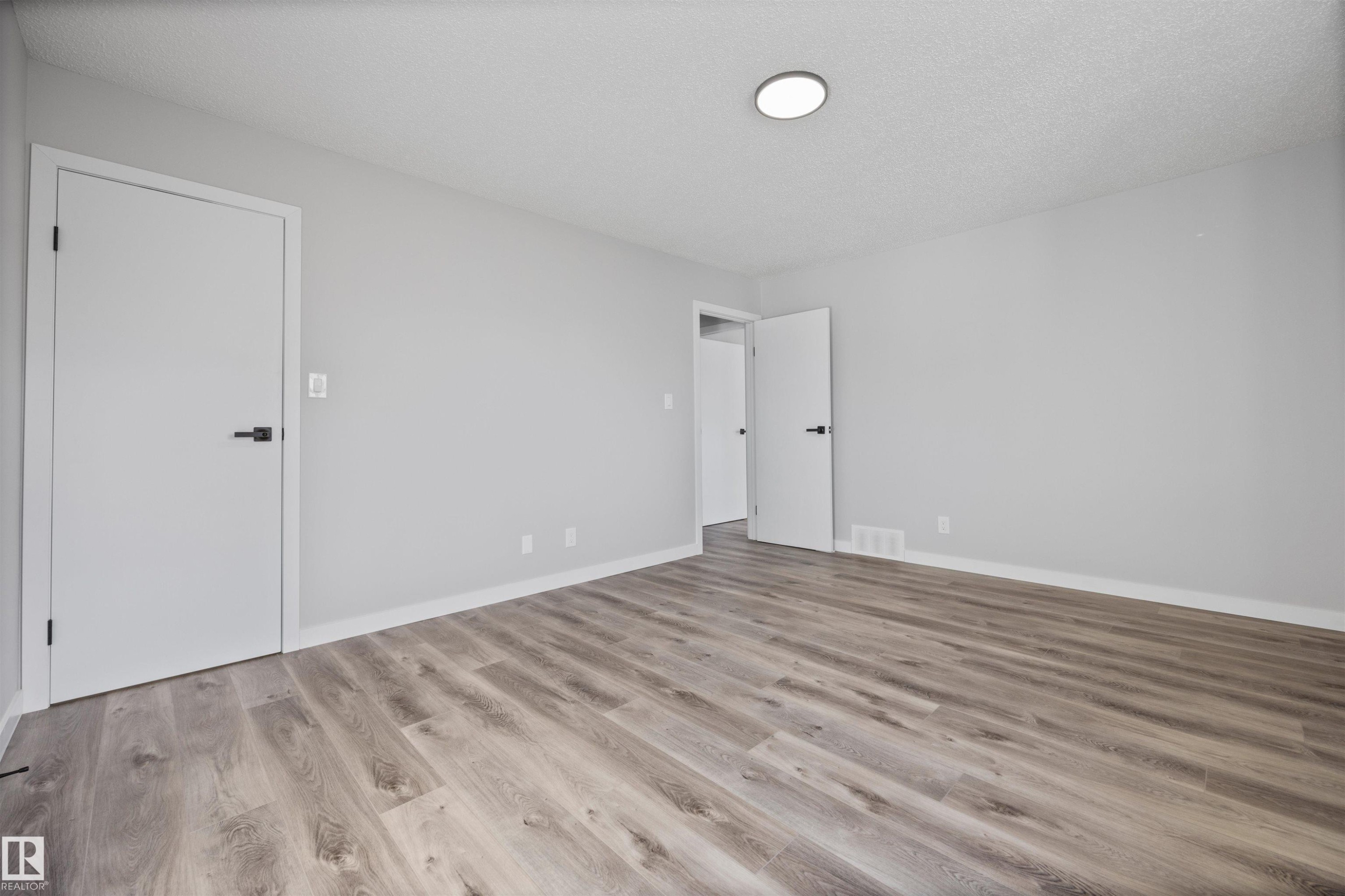 16924 95 Street, Edmonton, AB - Indoor Photo Showing Other Room