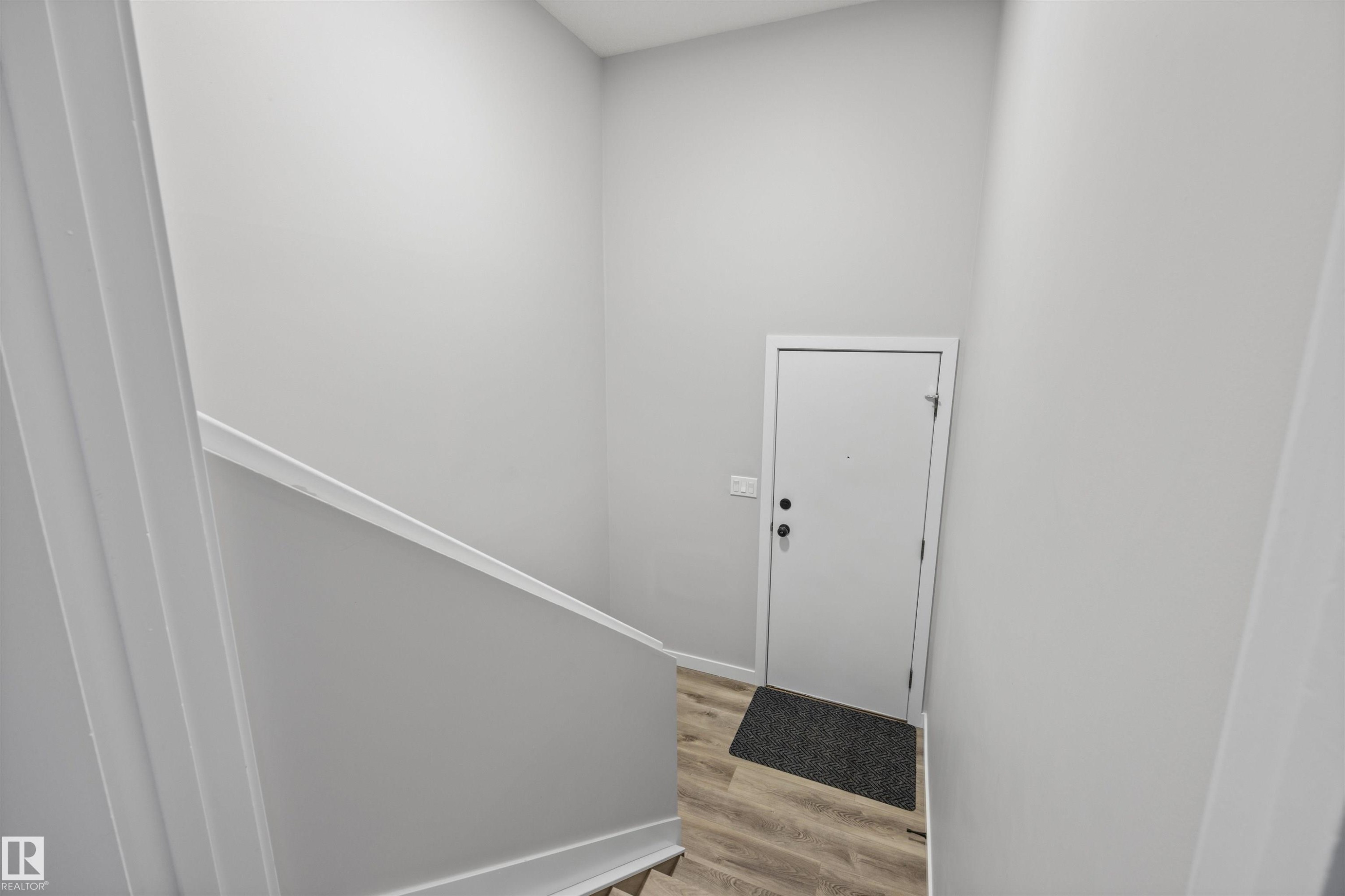 16924 95 Street, Edmonton, AB - Indoor Photo Showing Other Room