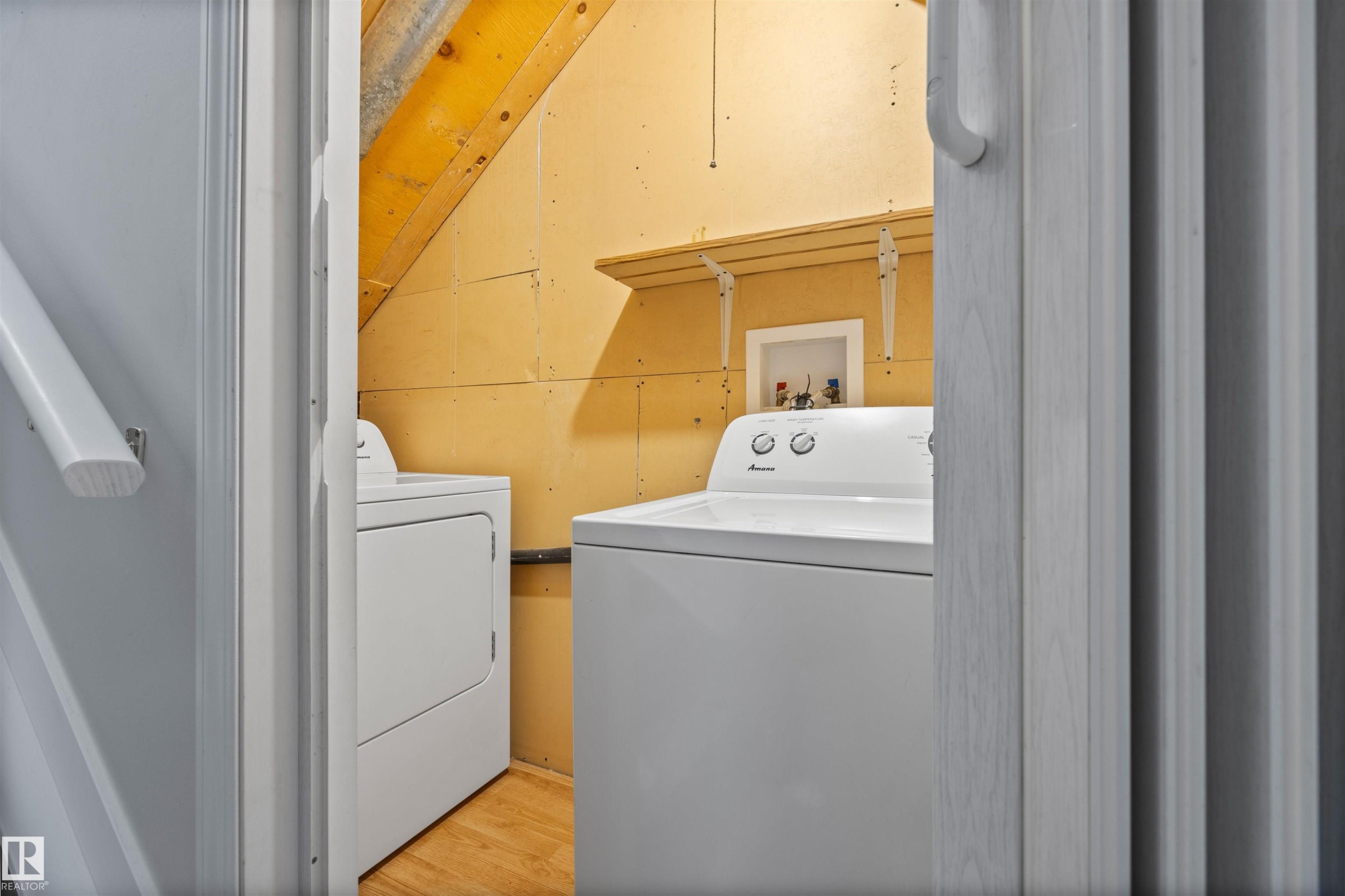 16924 95 Street, Edmonton, AB - Indoor Photo Showing Laundry Room
