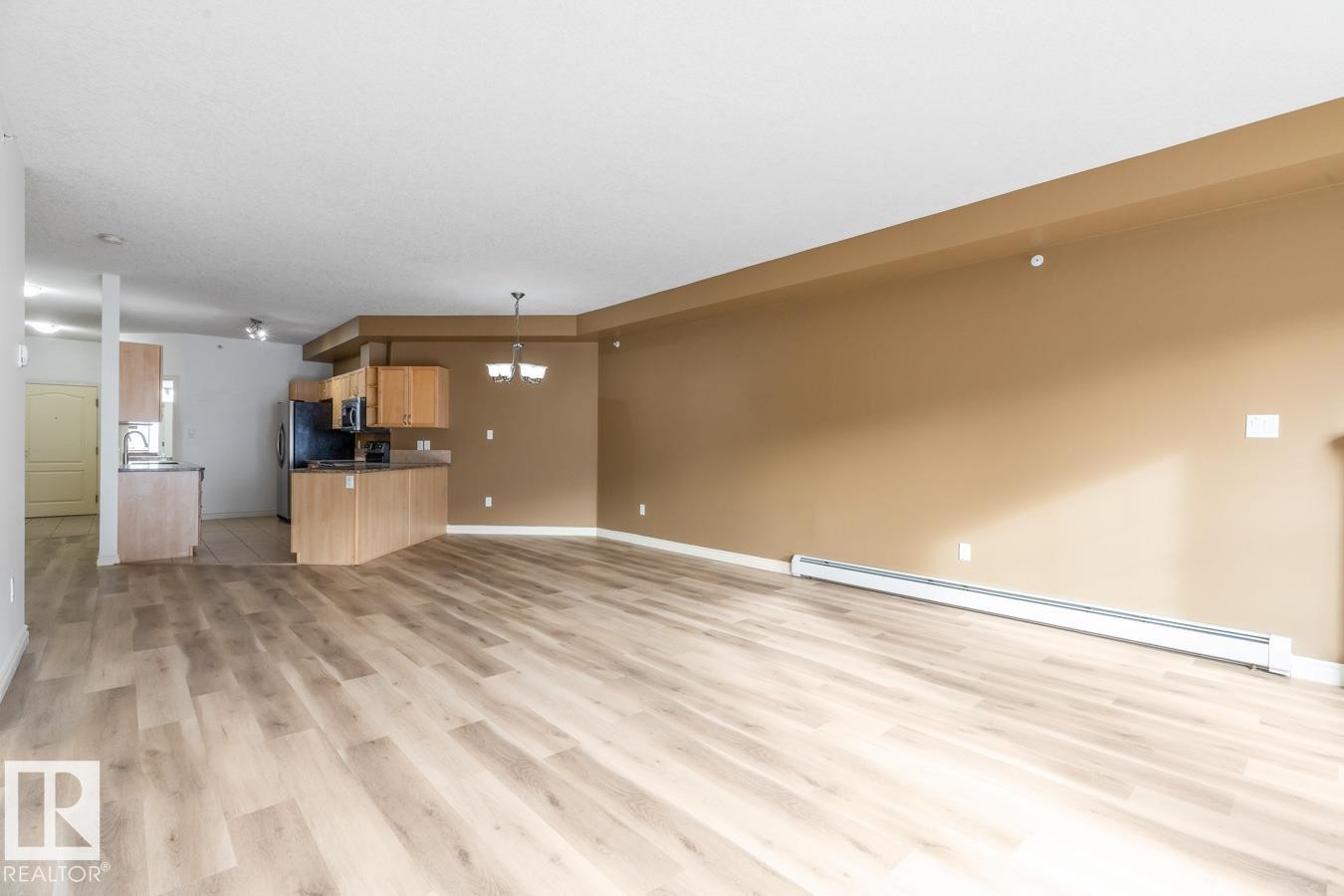 407 5 Perron Street, St. Albert, AB - Indoor