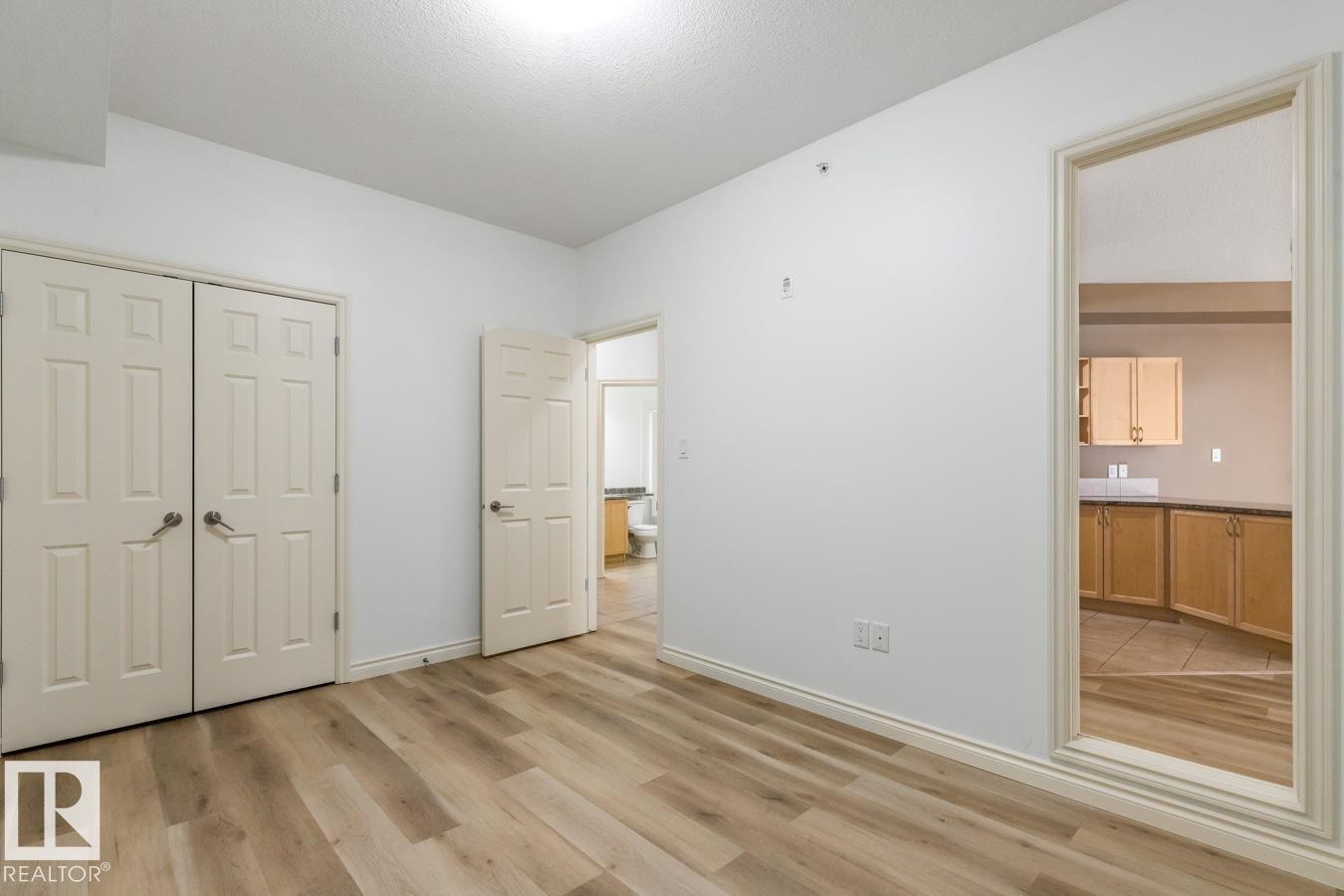 407 5 Perron Street, St. Albert, AB - Indoor Photo Showing Other Room