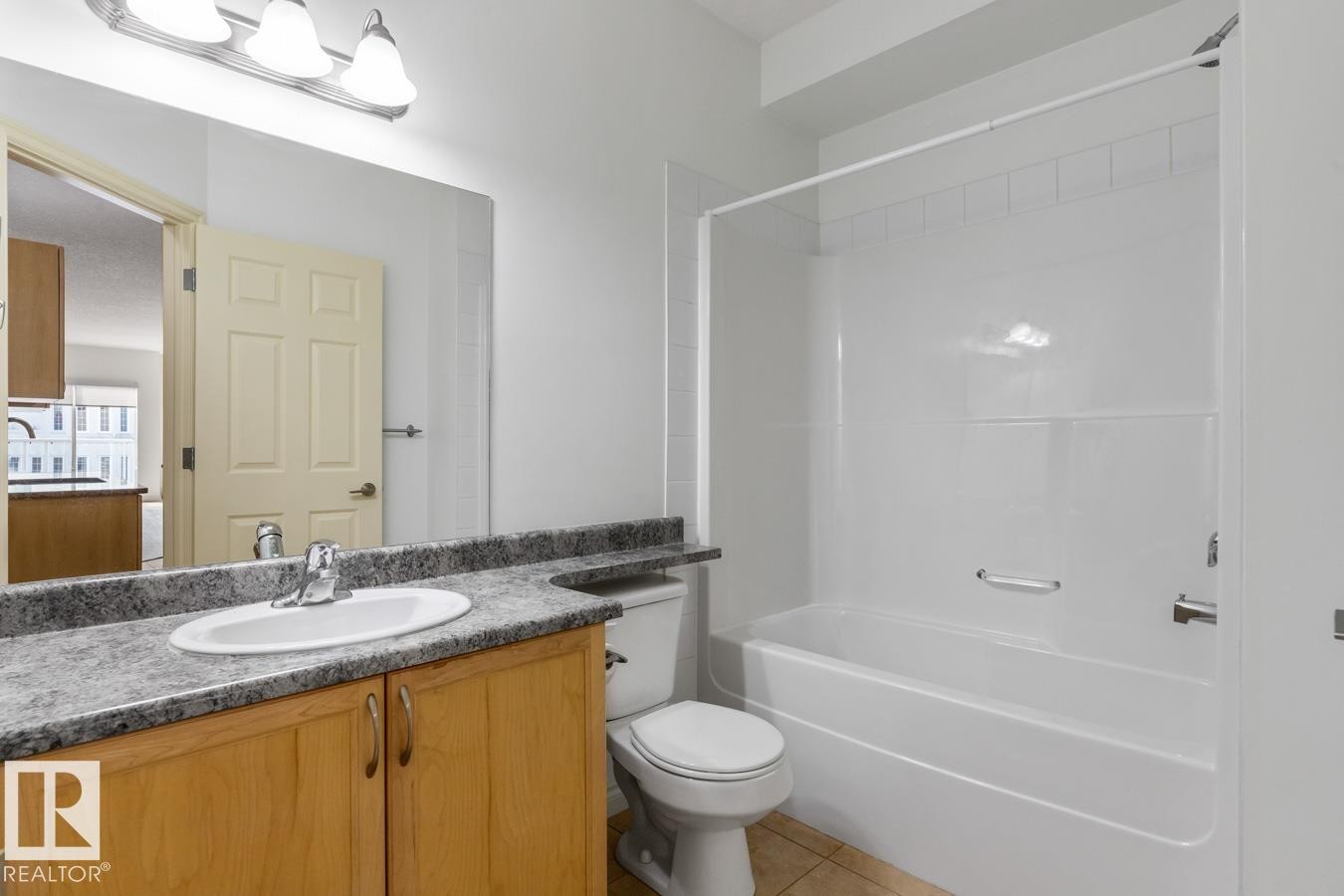 407 5 Perron Street, St. Albert, AB - Indoor Photo Showing Bathroom