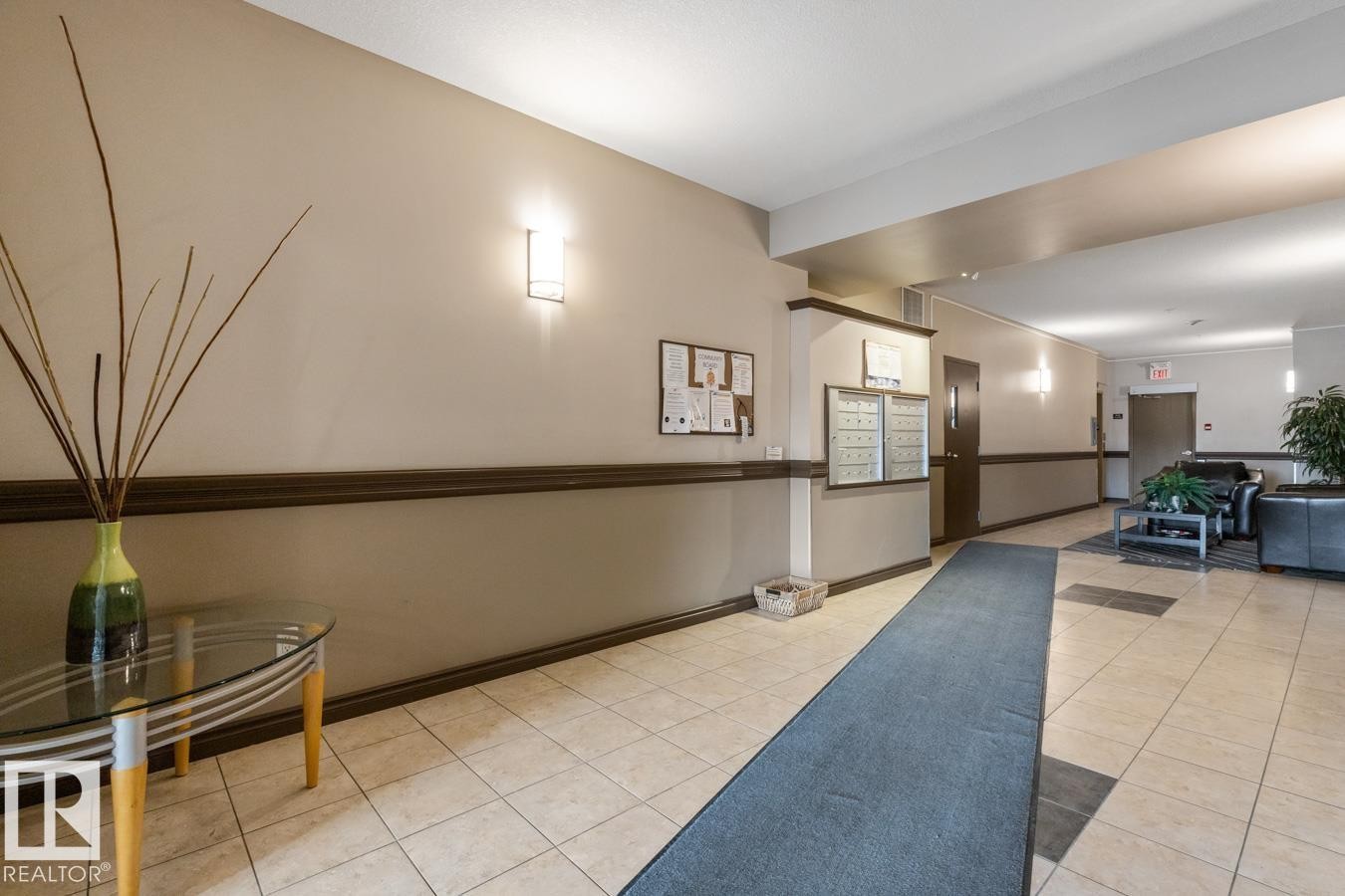 407 5 Perron Street, St. Albert, AB - Indoor Photo Showing Other Room