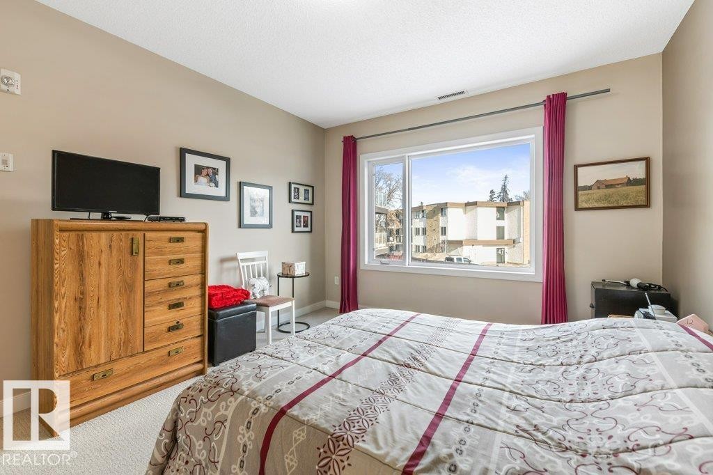 219 35 Sturgeon Road, St. Albert, AB - Indoor Photo Showing Bedroom