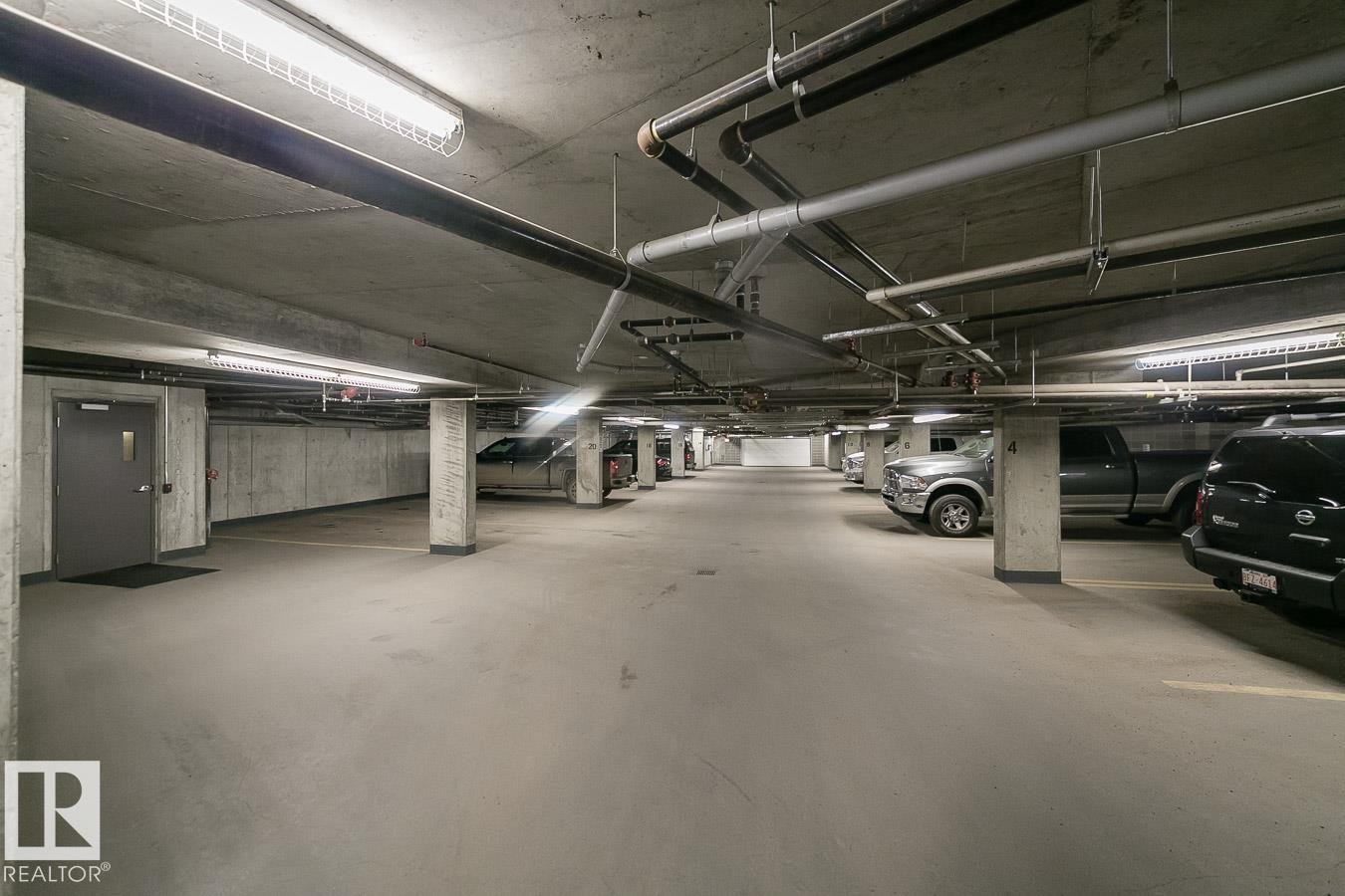 219 35 Sturgeon Road, St. Albert, AB - Indoor Photo Showing Garage